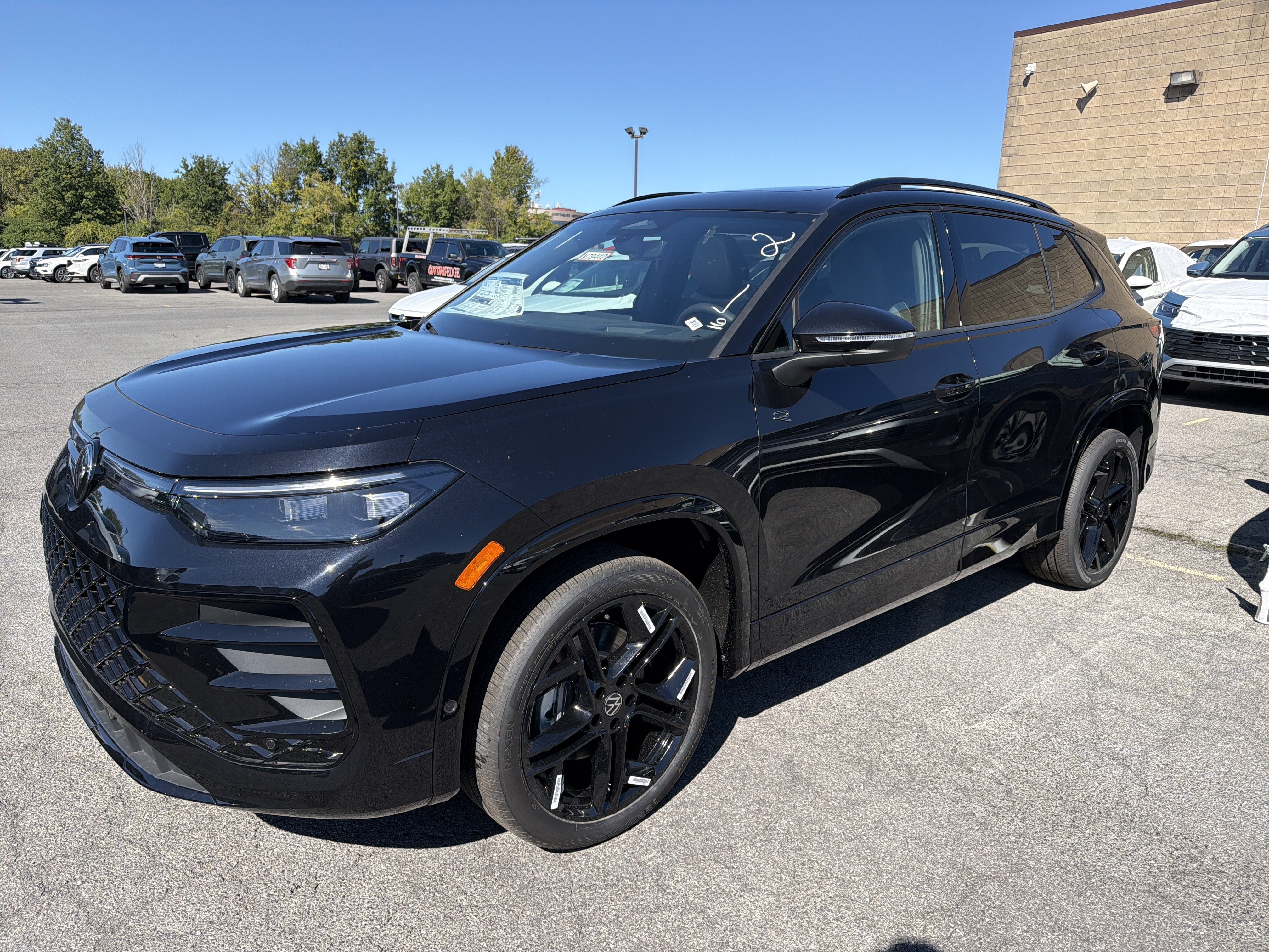 2026 Volkswagen Tiguan SE R-Line Black 4MOTION