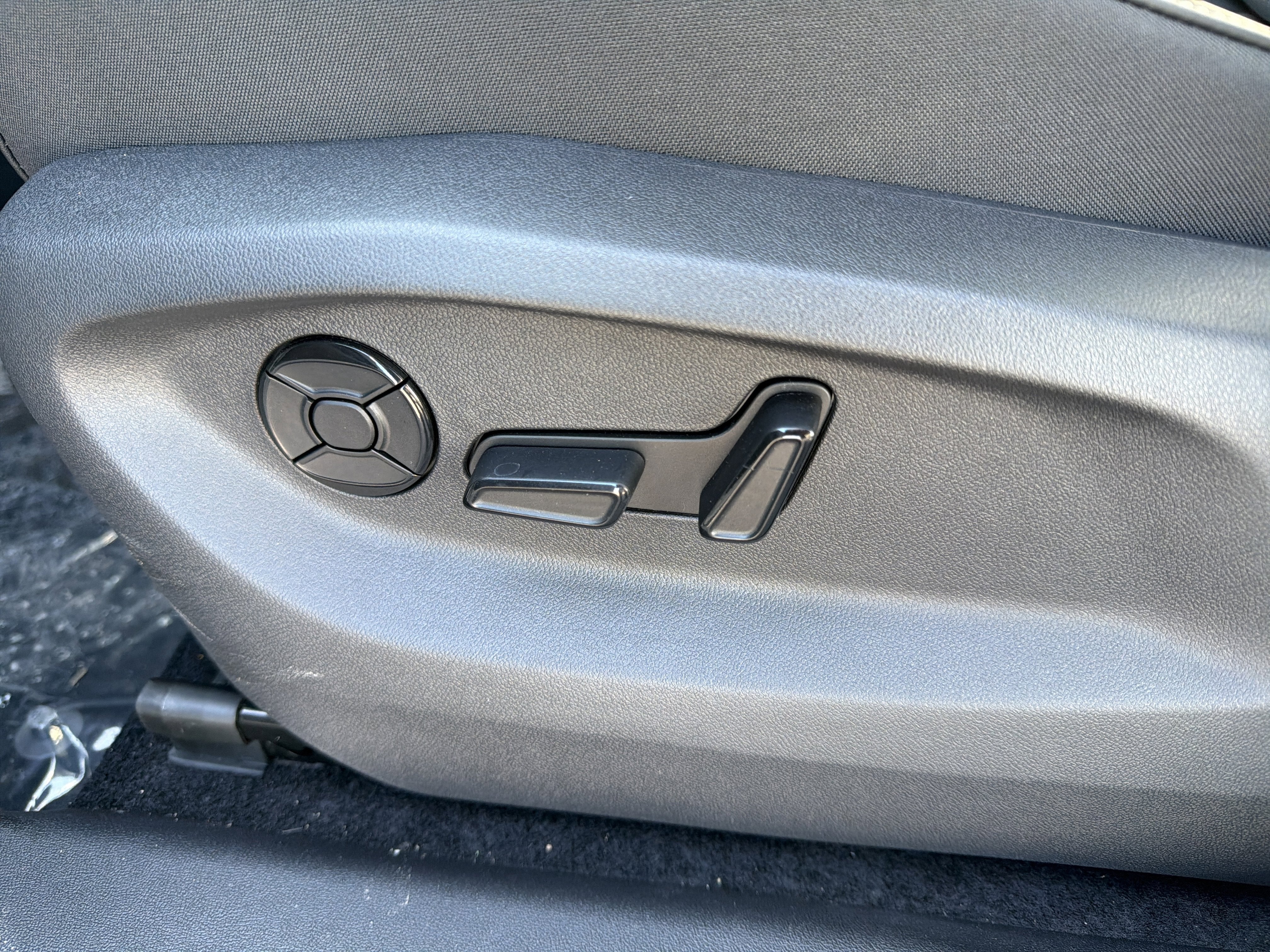 2026 Volkswagen Tiguan 2.0T SE R-Line Black 4MOTION