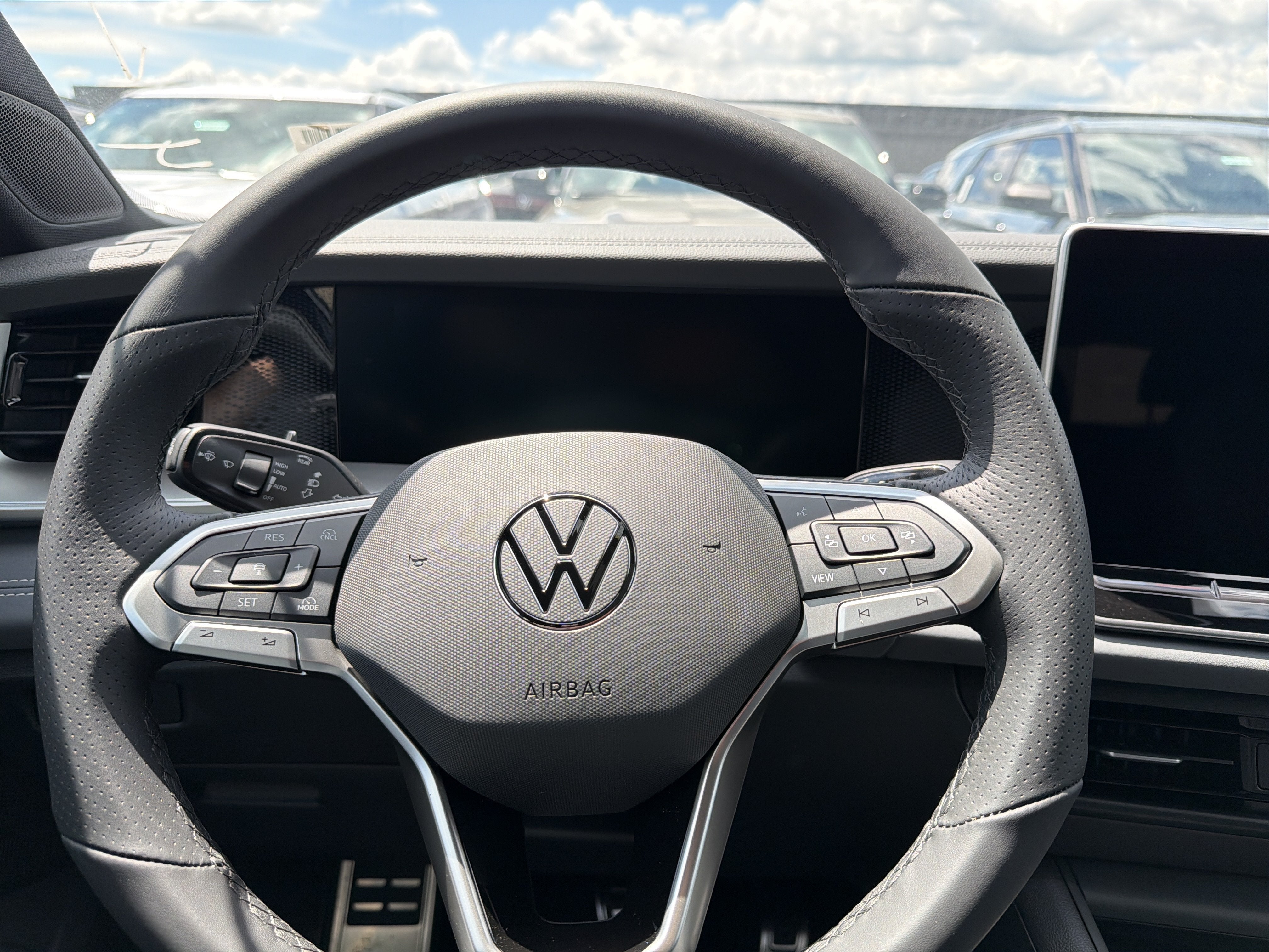 2026 Volkswagen Tiguan SE R-Line Black 4MOTION