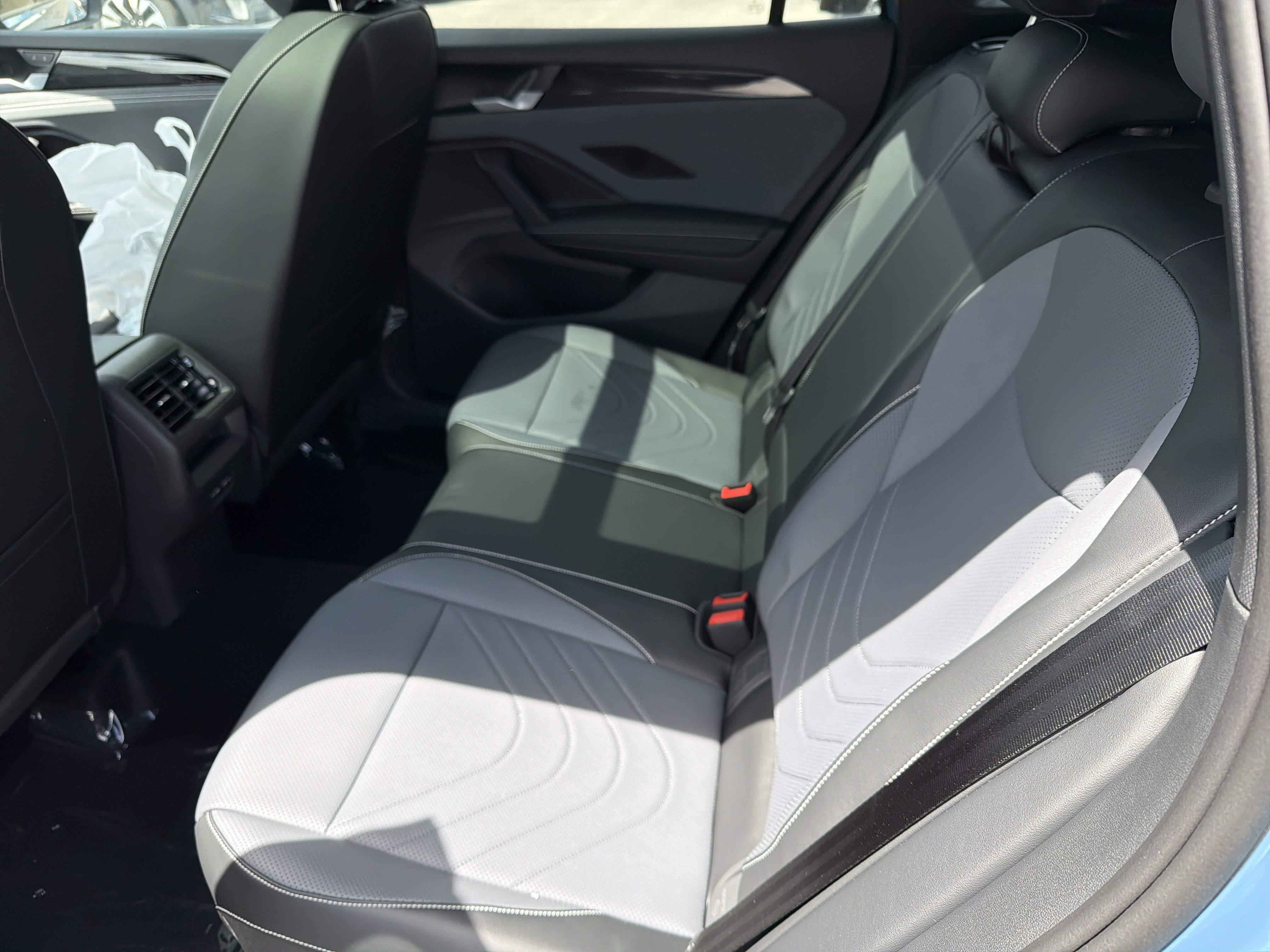 2026 Volkswagen Tiguan SE R-Line Black 4MOTION