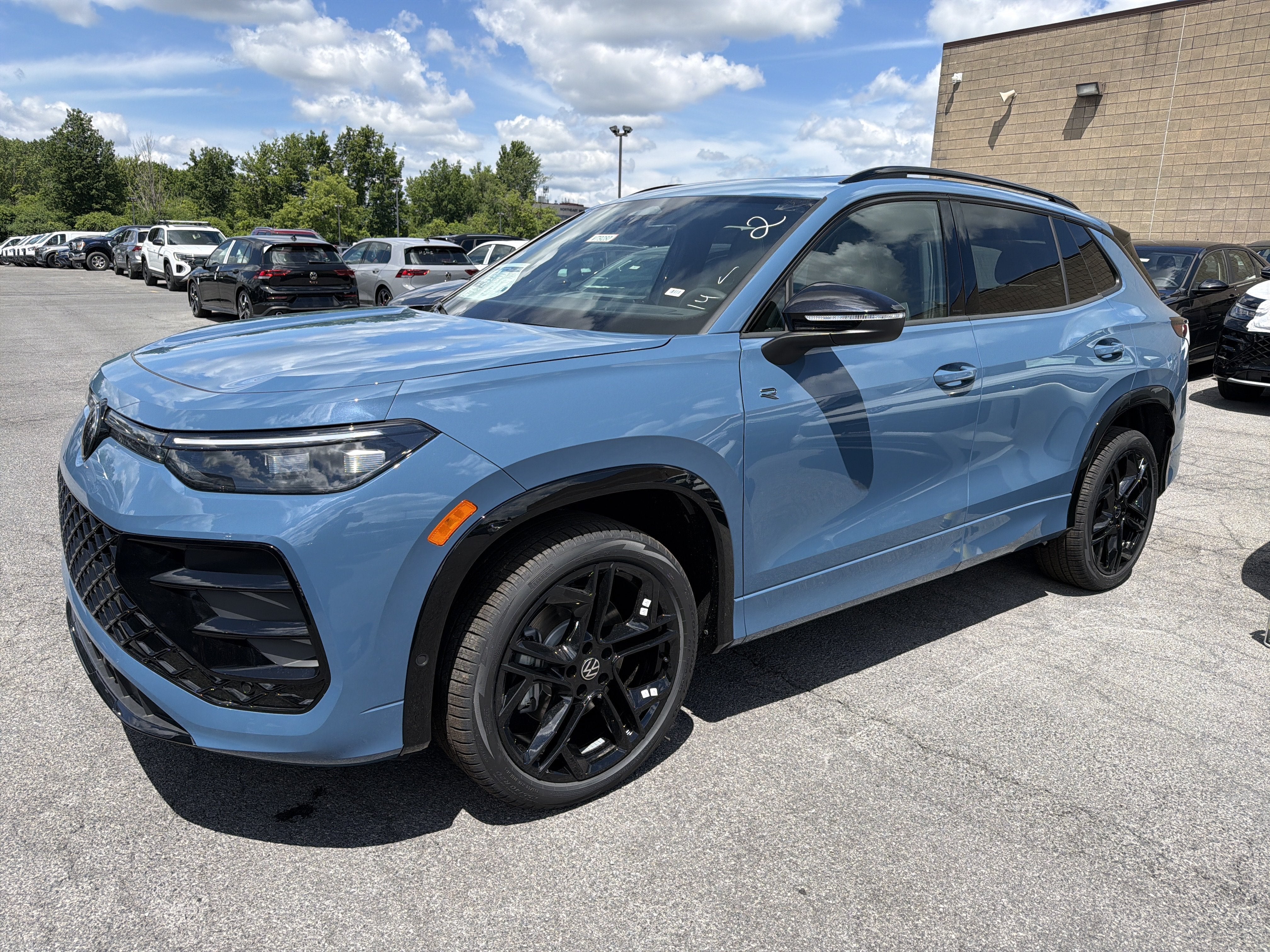 2026 Volkswagen Tiguan SE R-Line Black 4MOTION