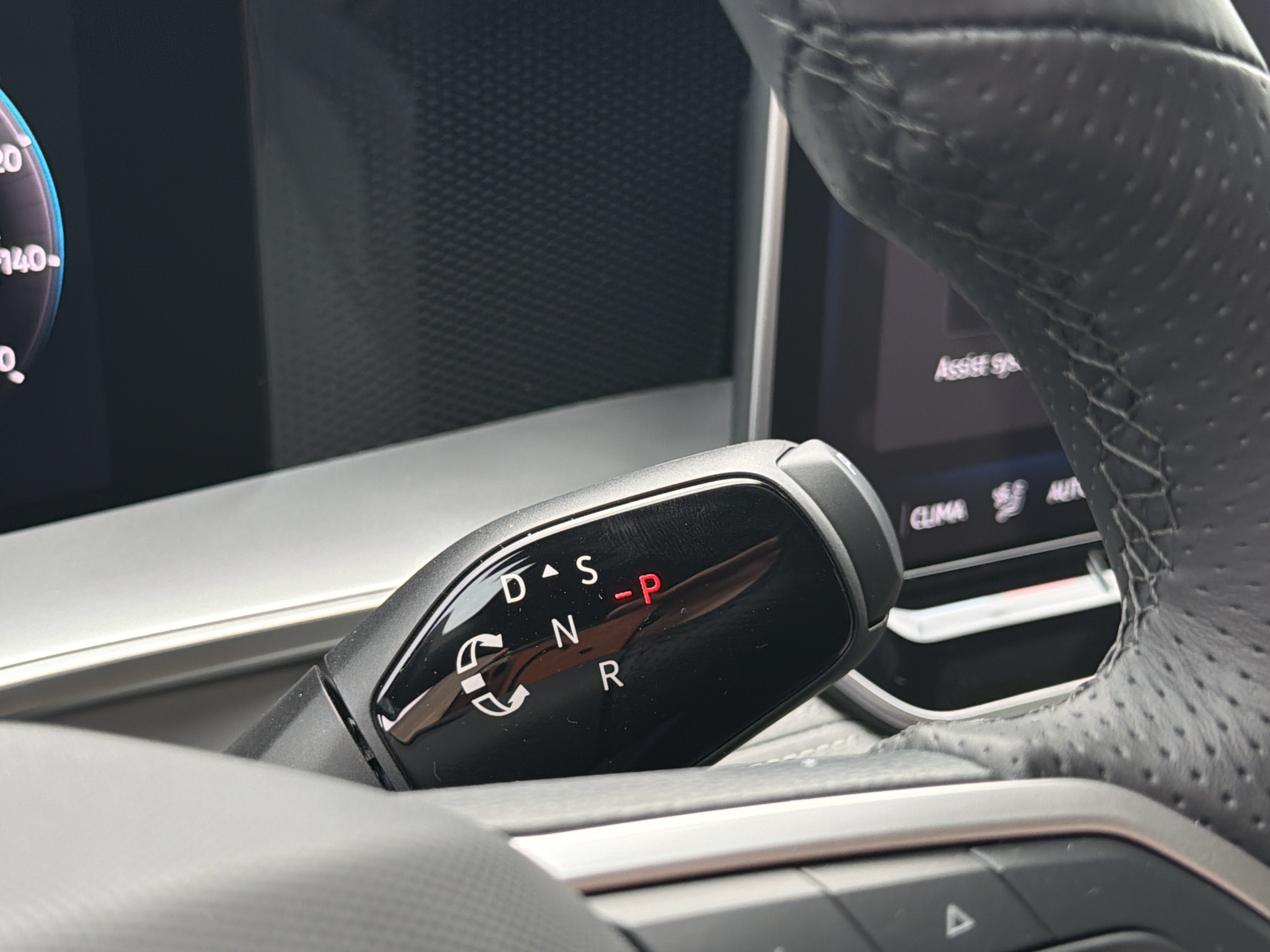 2026 Volkswagen Tiguan SE R-Line Black 4MOTION