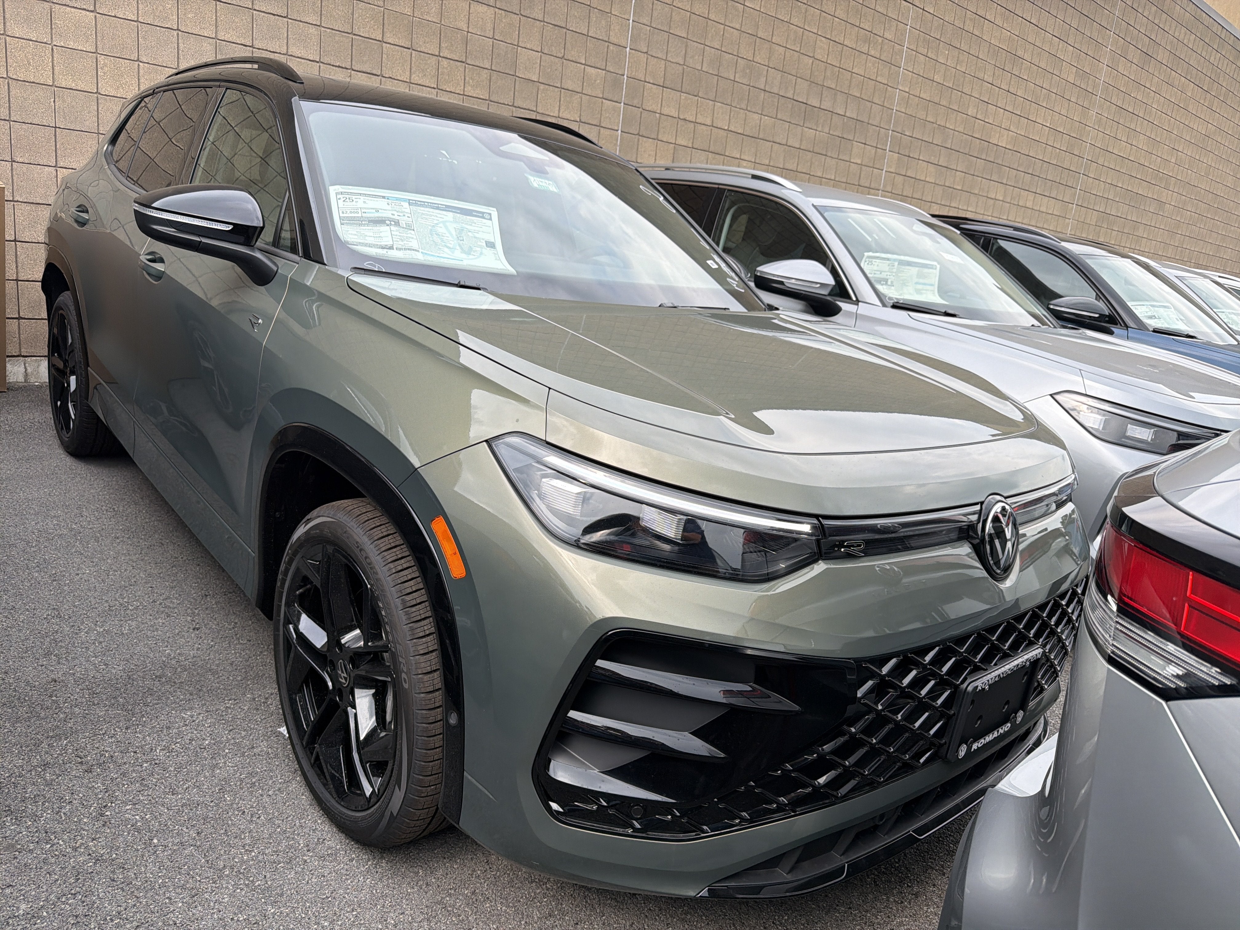 2026 Volkswagen Tiguan SE R-Line Black 4MOTION