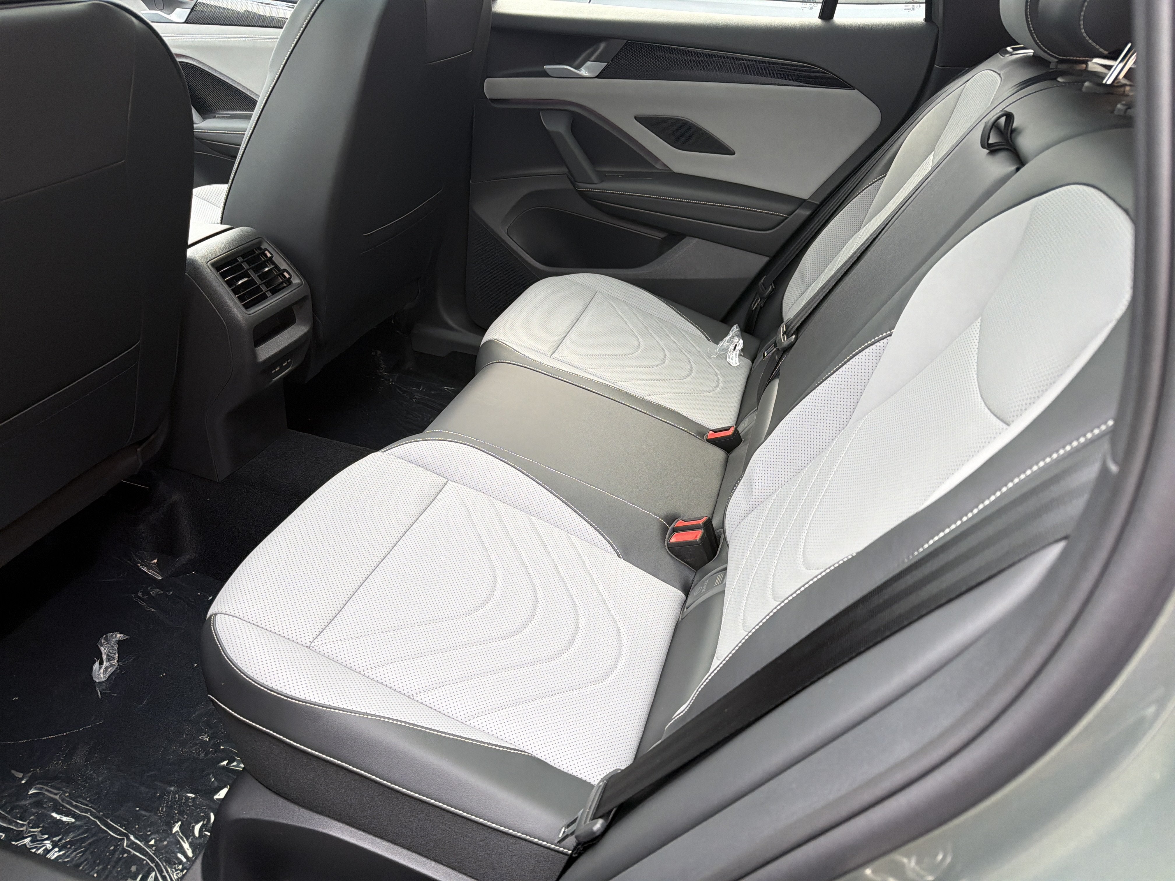 2026 Volkswagen Tiguan SE R-Line Black 4MOTION