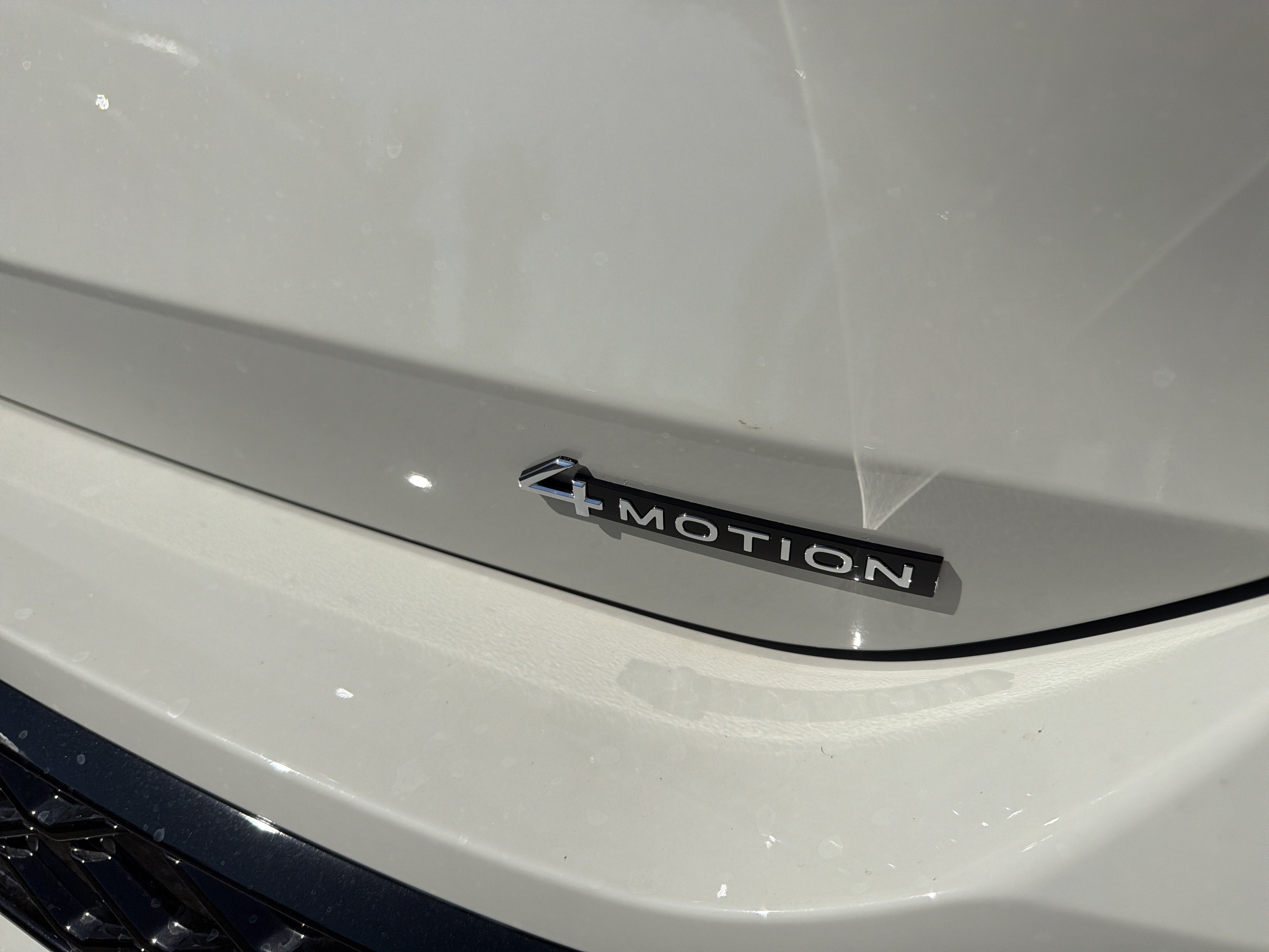 2026 Volkswagen Tiguan SE R-Line Black 4MOTION