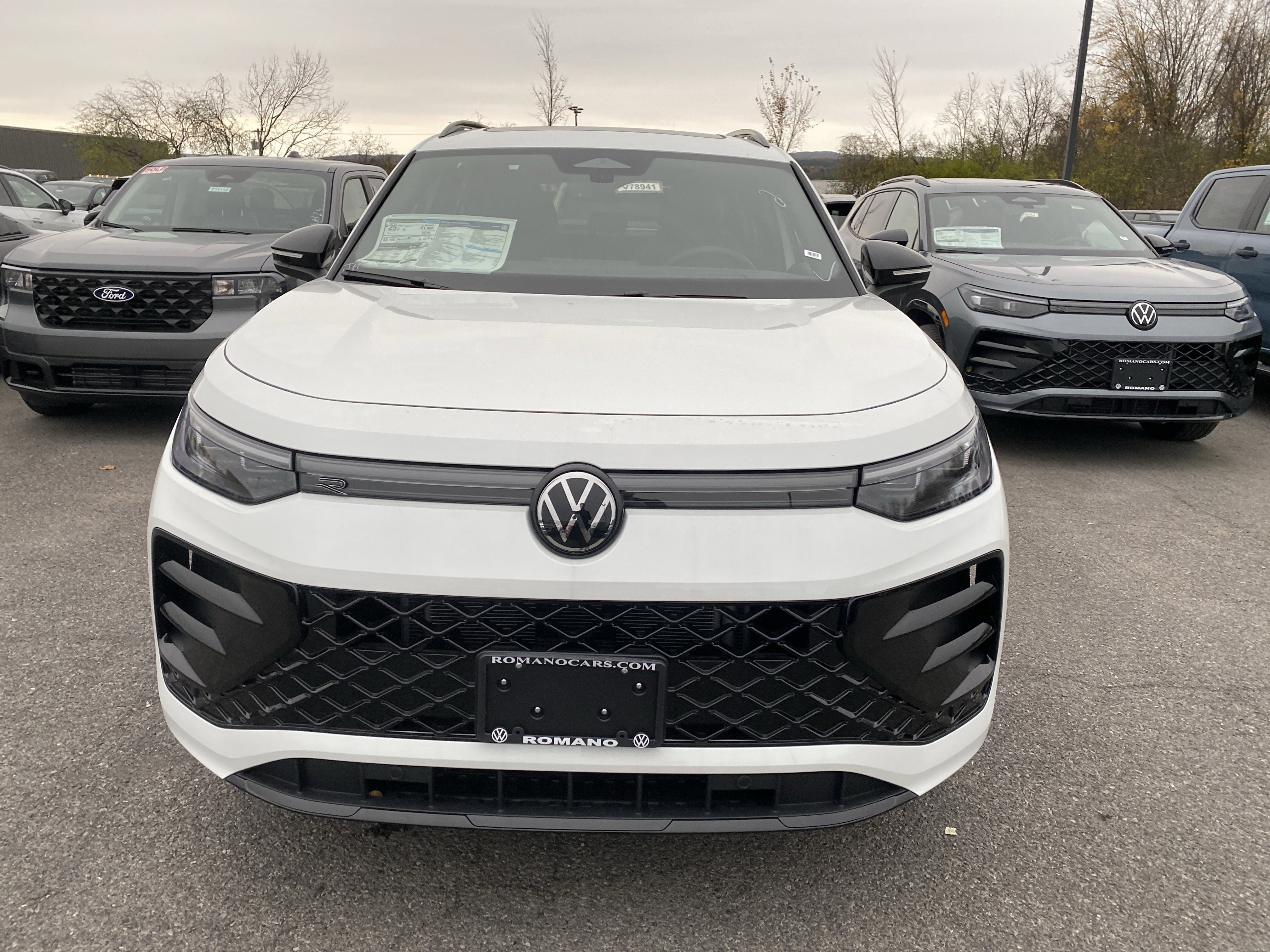 2025 Volkswagen Tiguan 2.0T SE R-Line Black 4MOTION