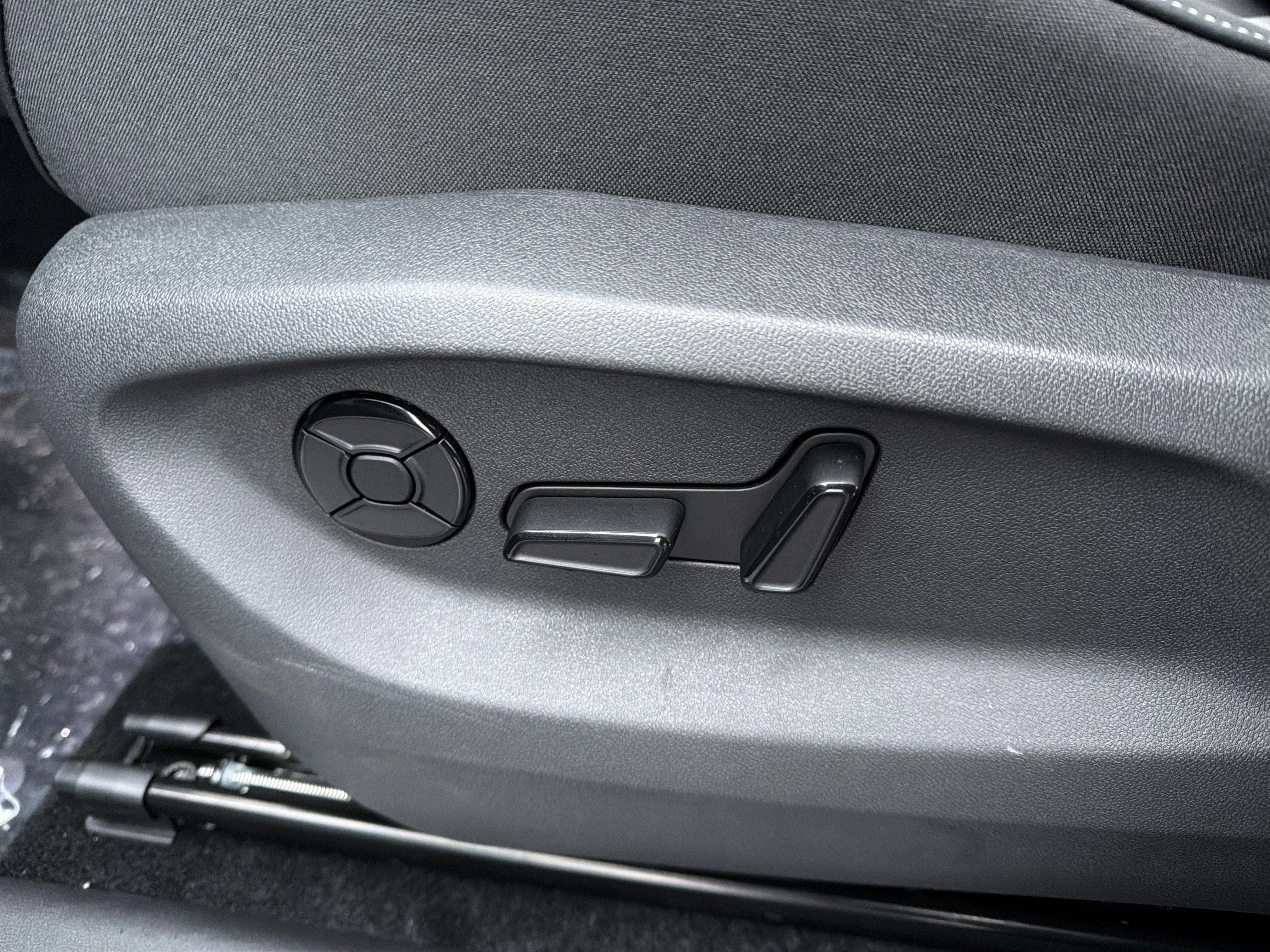 2026 Volkswagen Tiguan 2.0T SE R-Line Black 4MOTION