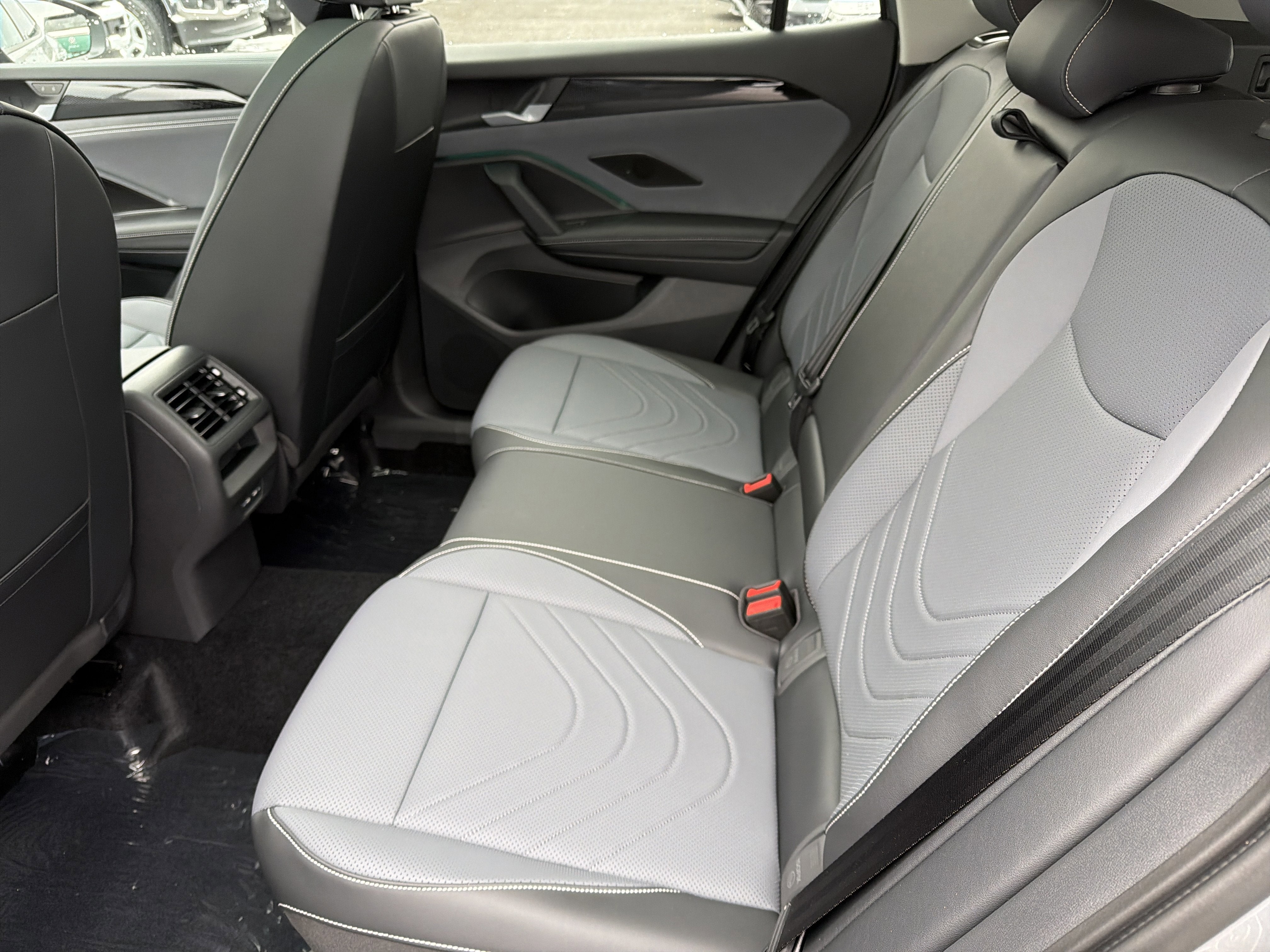 2026 Volkswagen Tiguan 2.0T SE 4MOTION