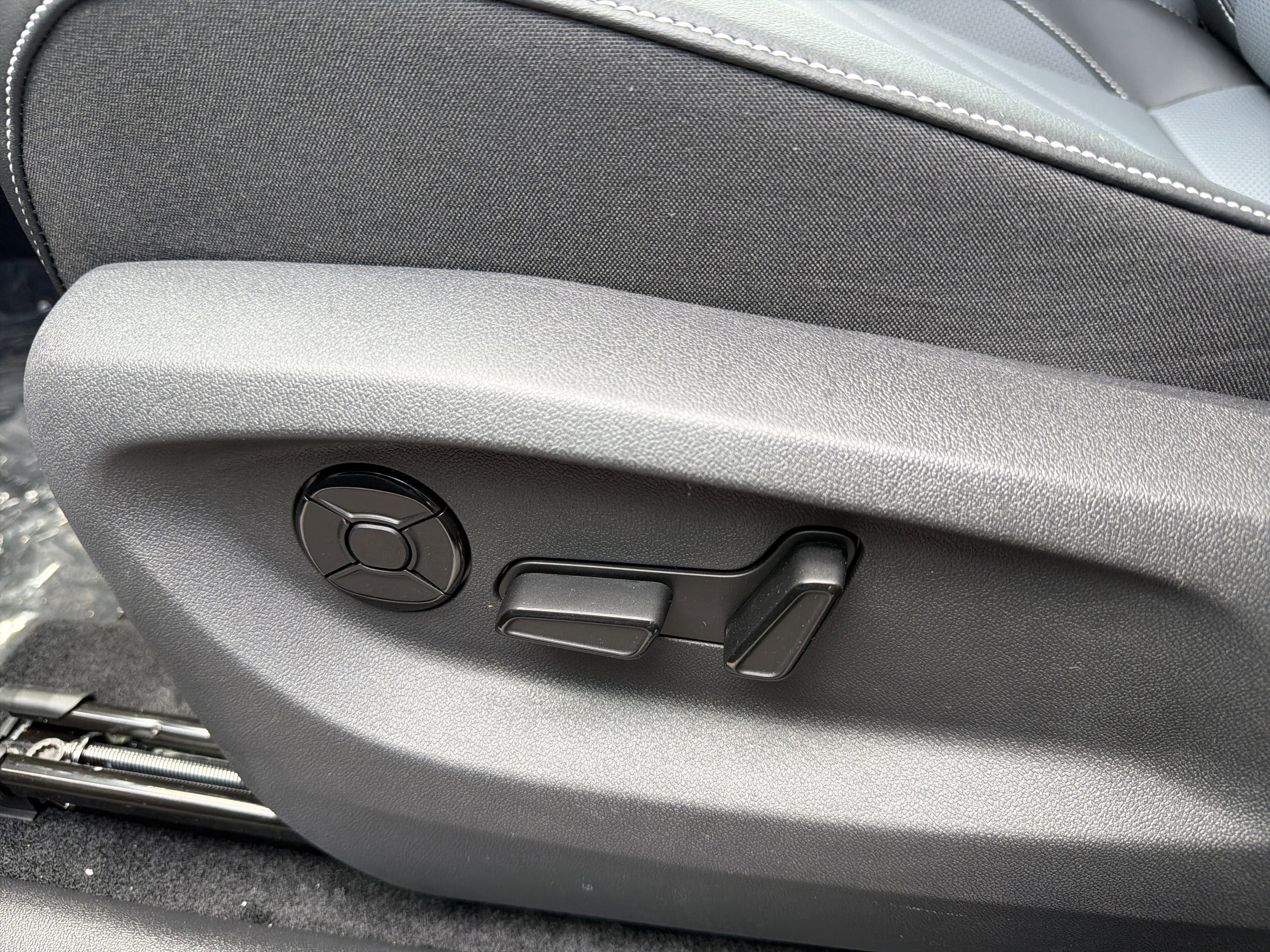 2026 Volkswagen Tiguan SE 4MOTION