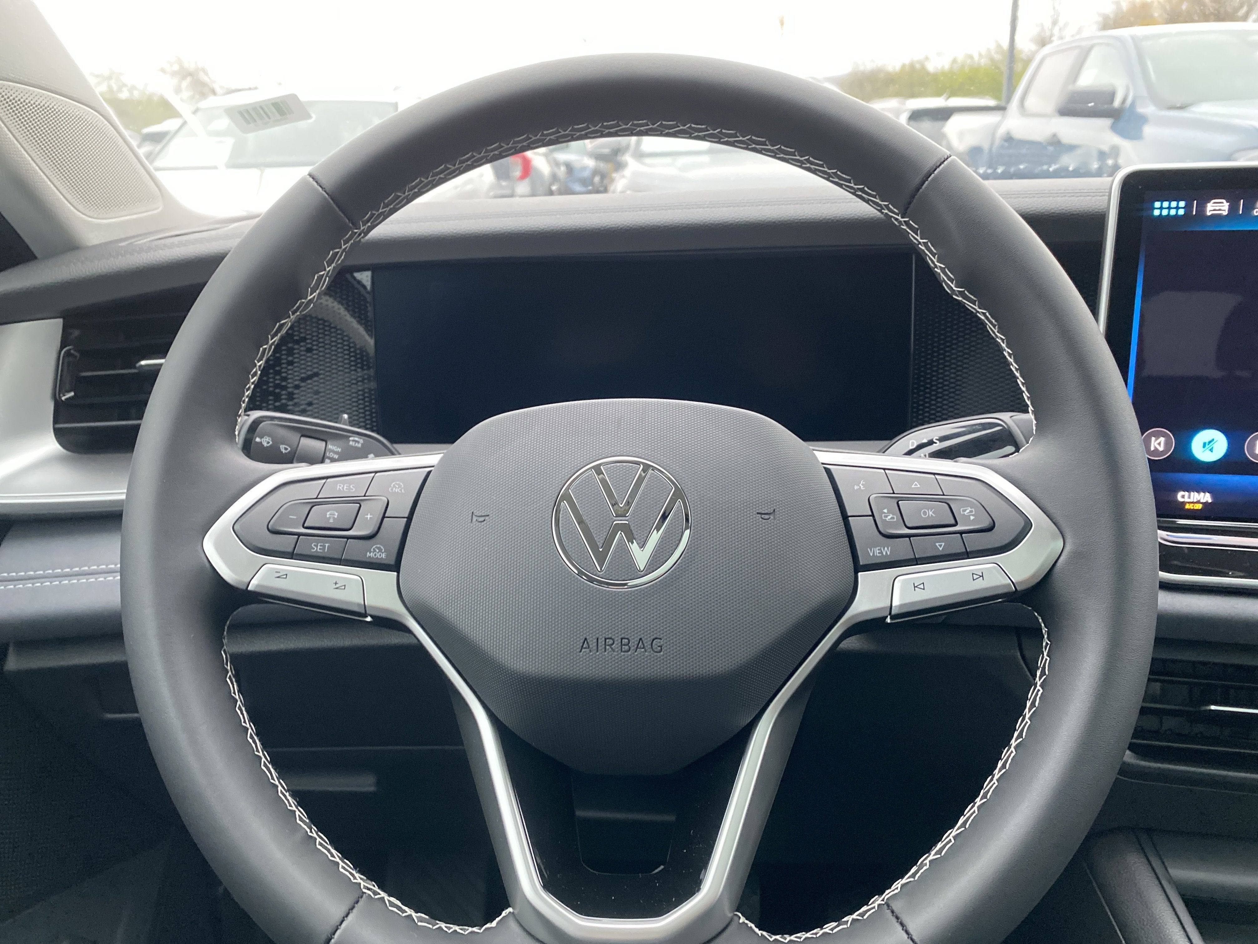 2025 Volkswagen Tiguan 2.0T SE 4MOTION