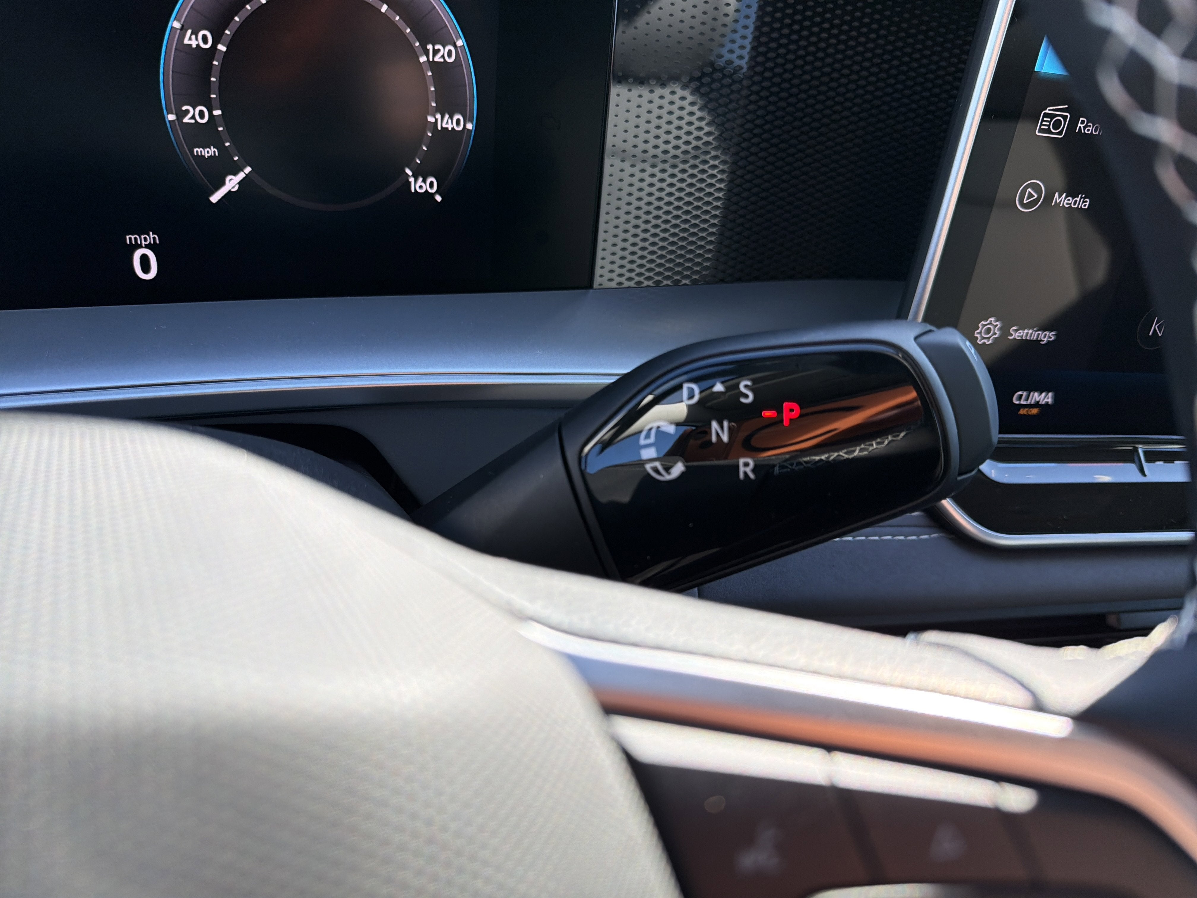 2026 Volkswagen Tiguan 2.0T SE 4MOTION