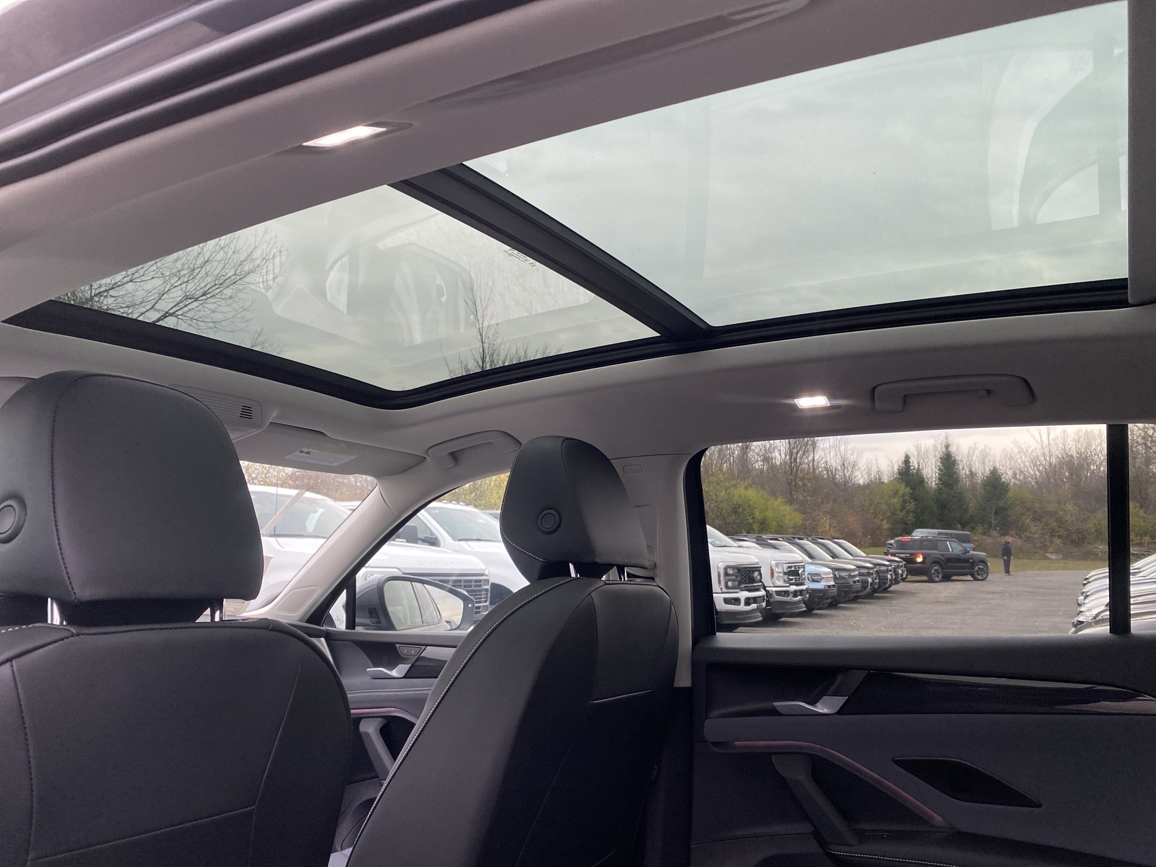 2025 Volkswagen Tiguan 2.0T SE 4MOTION