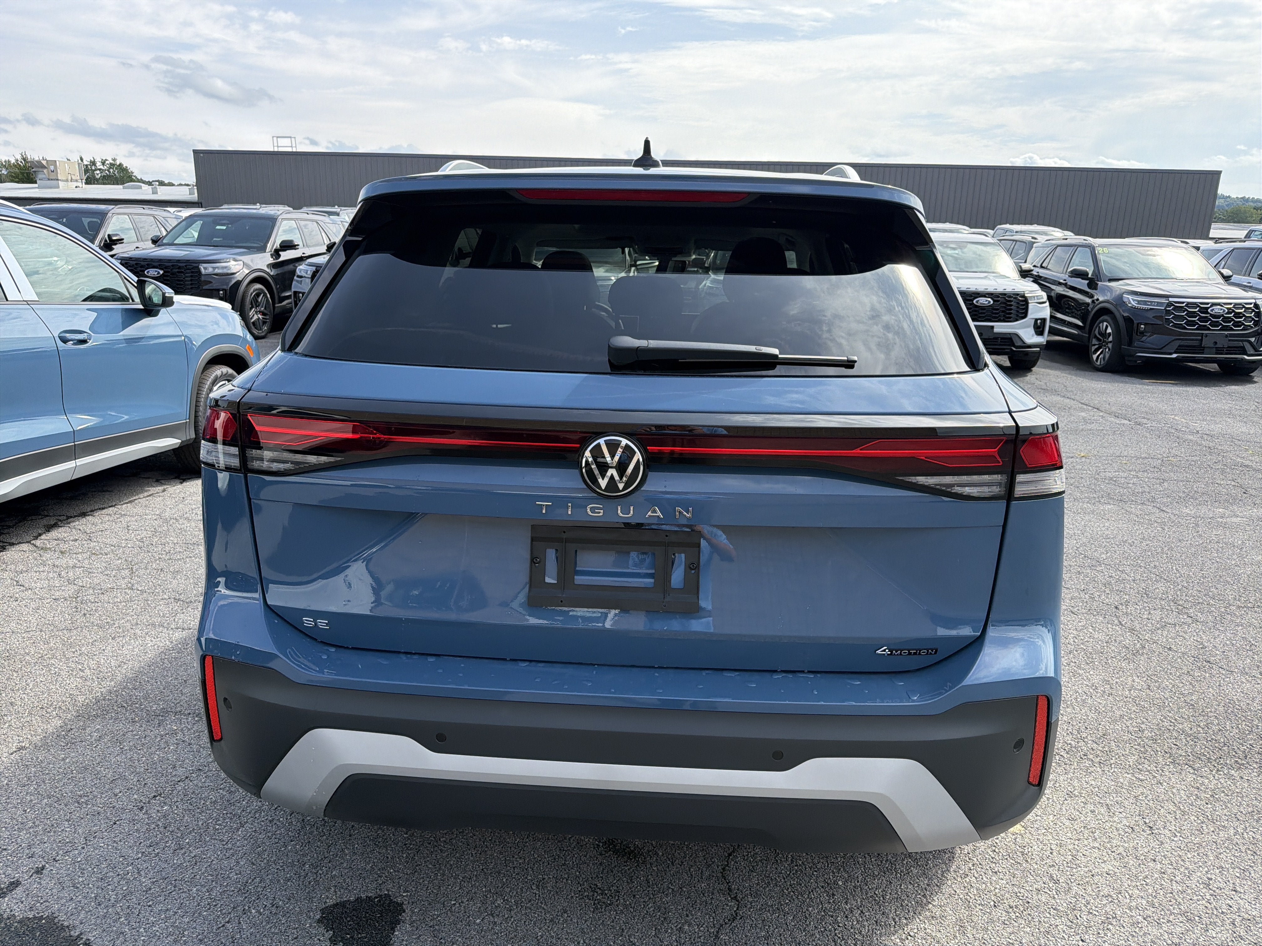 2026 Volkswagen Tiguan SE 4MOTION