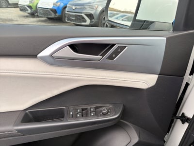 2026 Volkswagen Taos SE 4MOTION