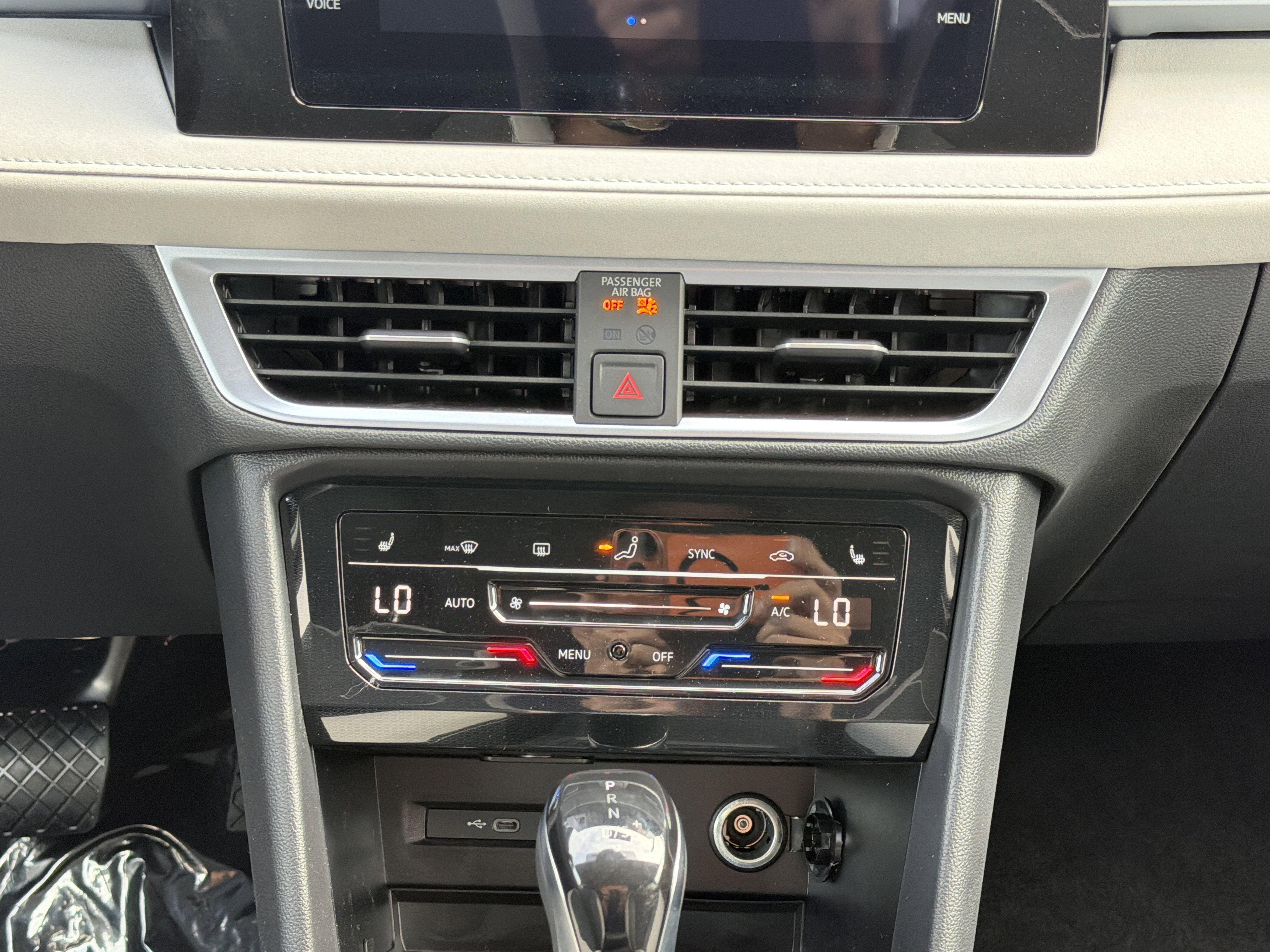 2026 Volkswagen Taos SE 4MOTION