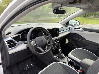 2026 Volkswagen Taos SE 4MOTION