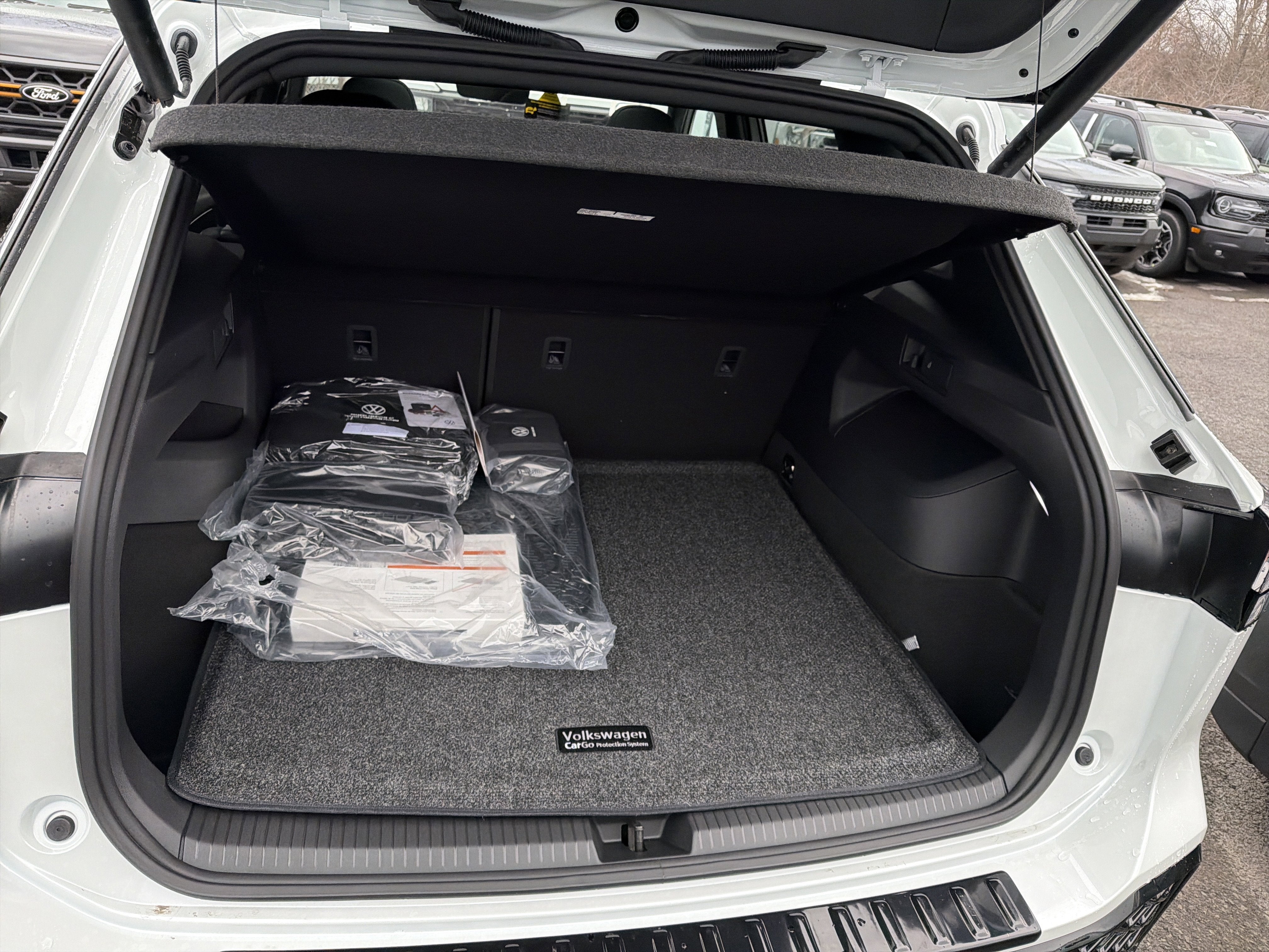 2026 Volkswagen Tiguan 2.0T SEL R-Line Turbo 4MOTION