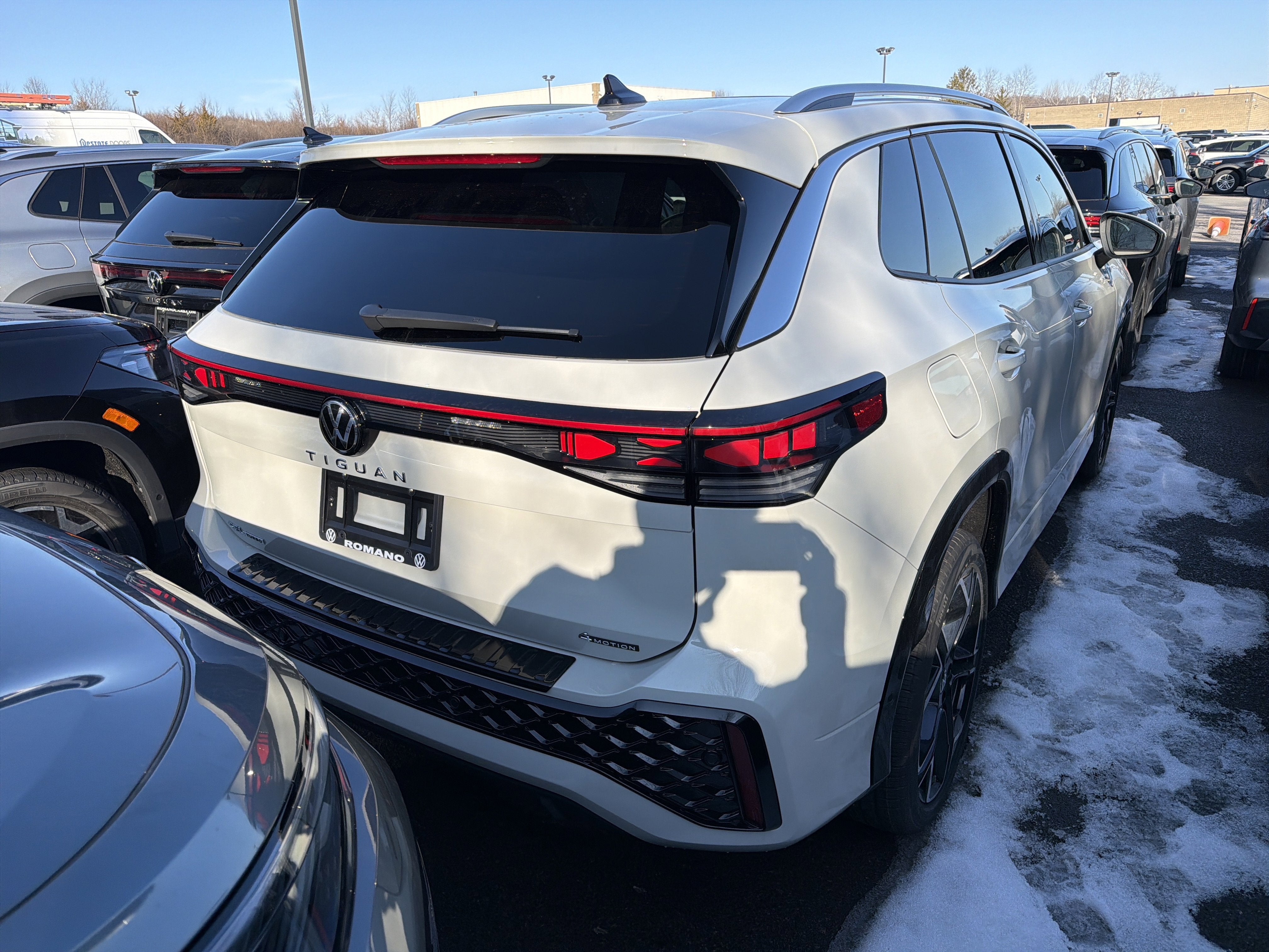 2026 Volkswagen Tiguan 2.0T SEL R-Line Turbo 4MOTION