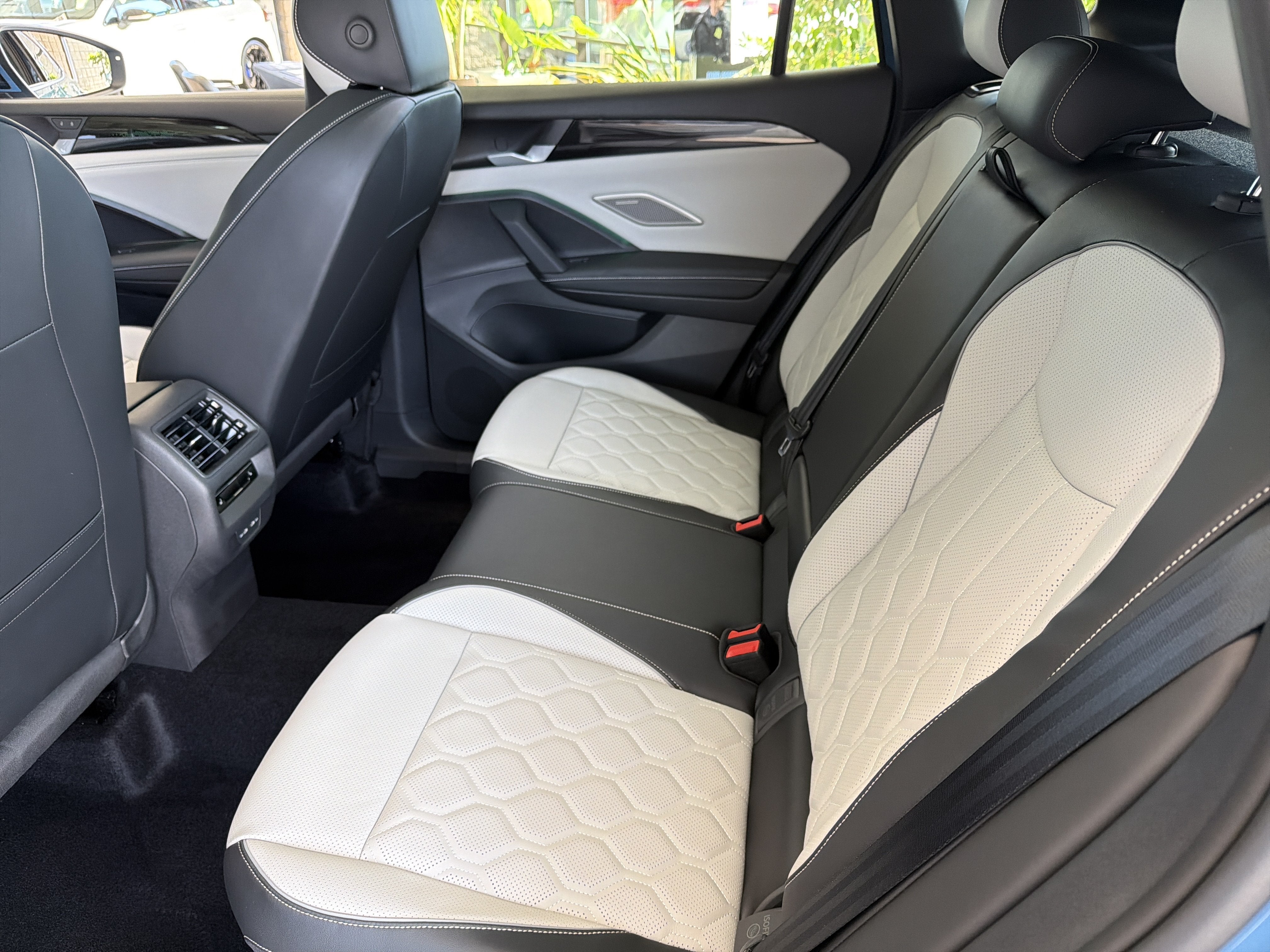 2026 Volkswagen Tiguan SEL R-Line Turbo 4MOTION