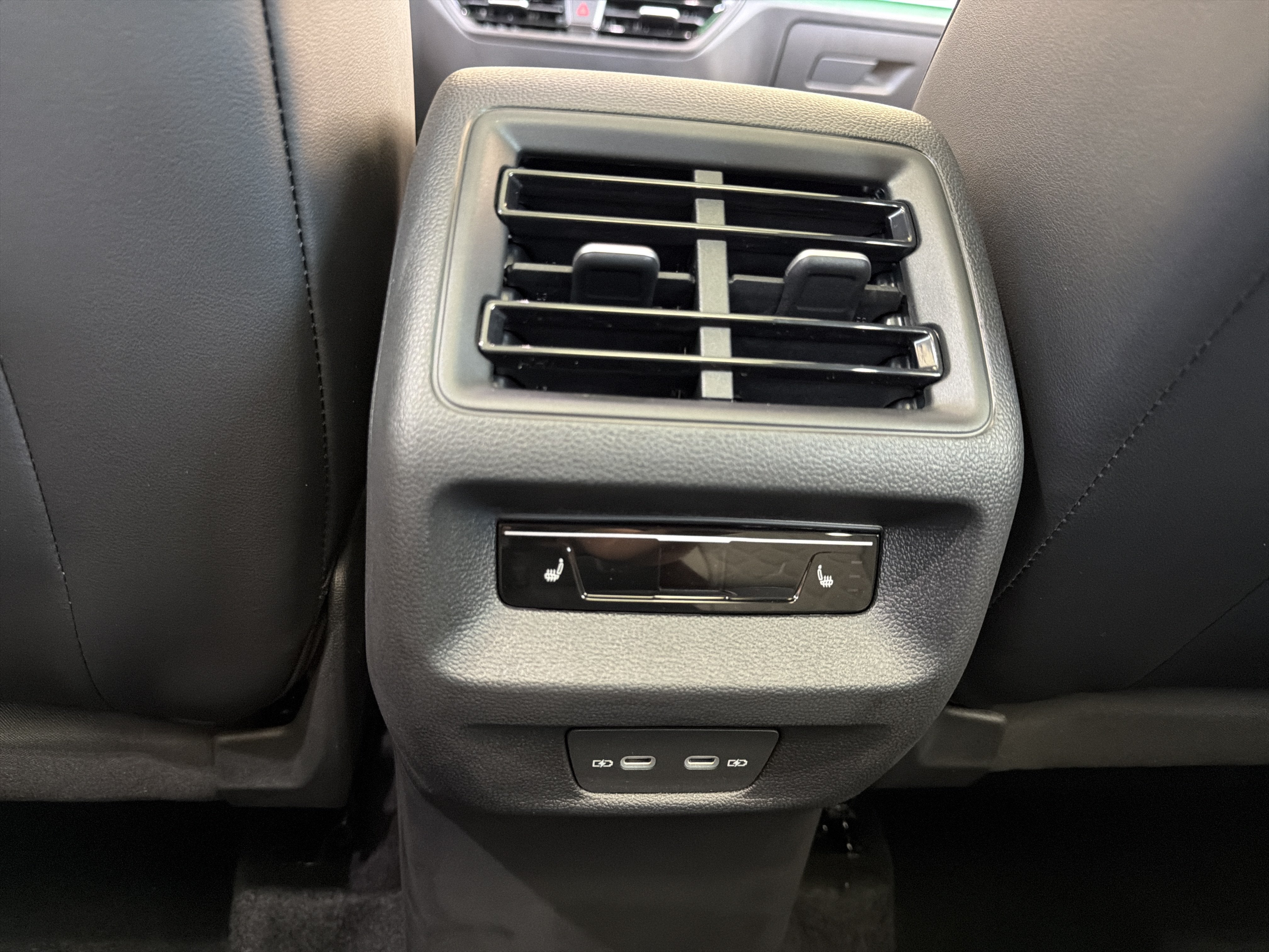 2026 Volkswagen Tiguan SEL R-Line Turbo 4MOTION