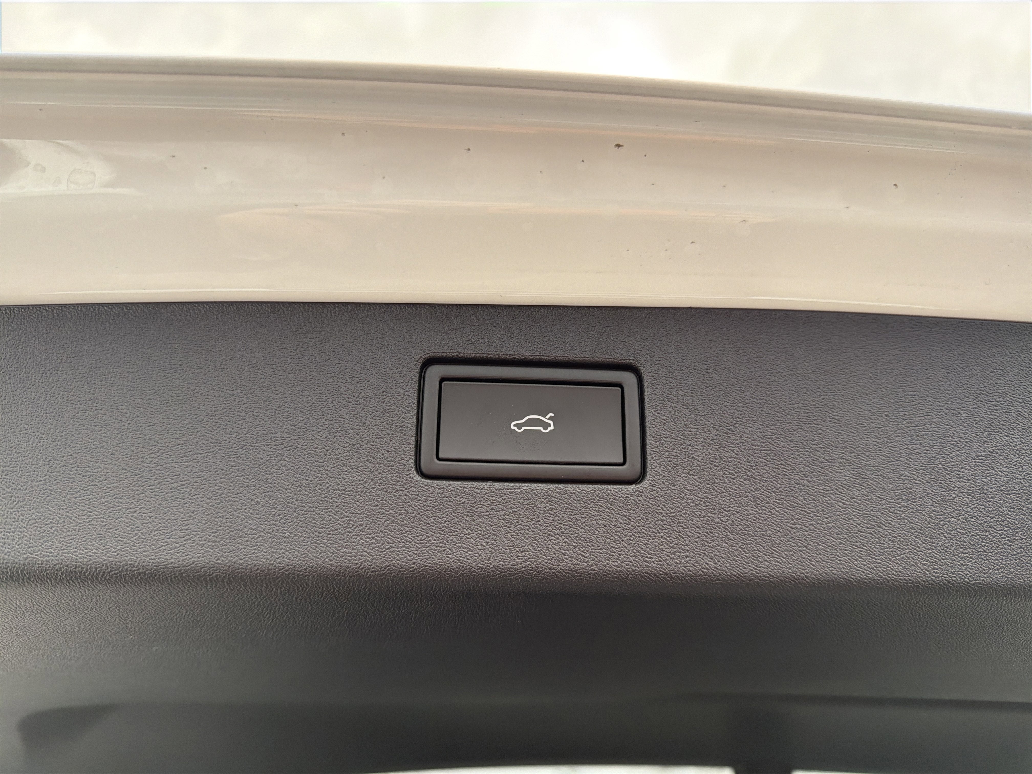 2026 Volkswagen Tiguan 2.0T SEL R-Line Turbo 4MOTION