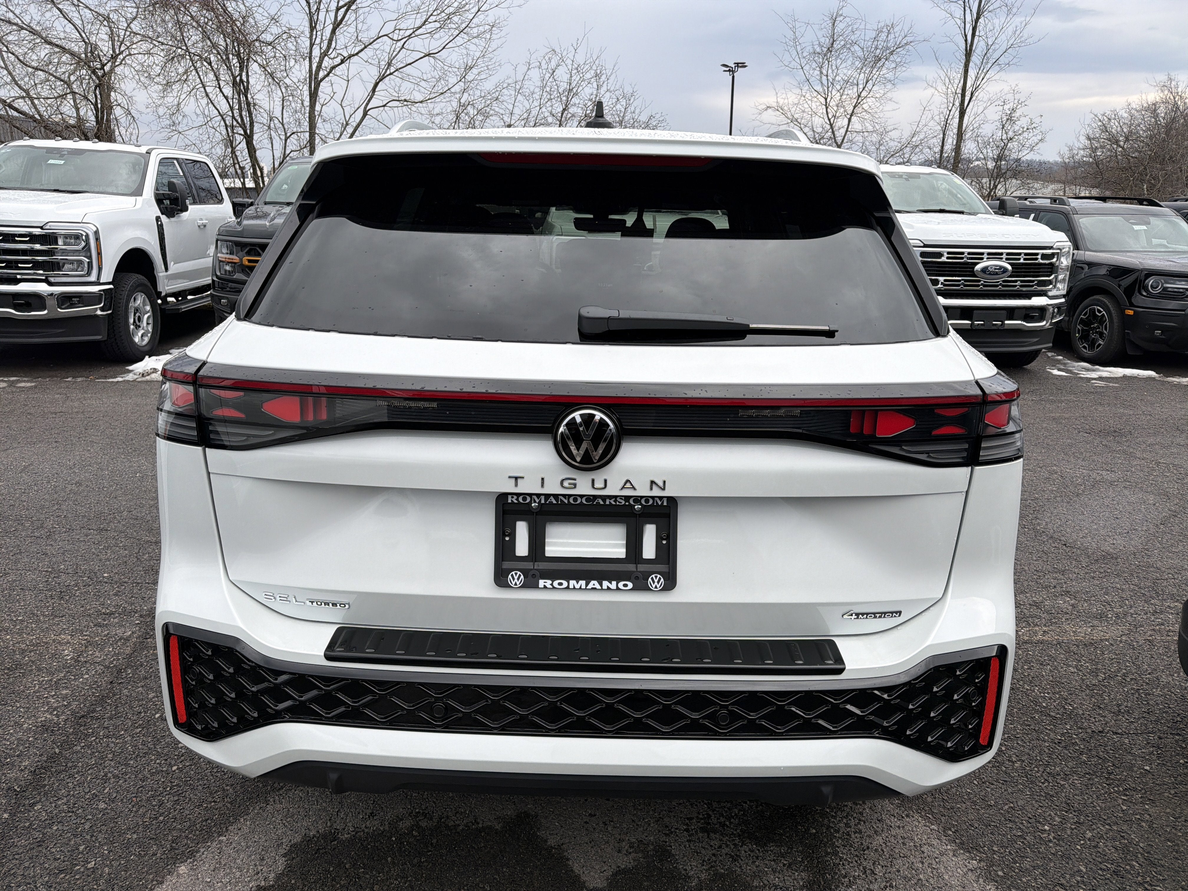 2026 Volkswagen Tiguan 2.0T SEL R-Line Turbo 4MOTION