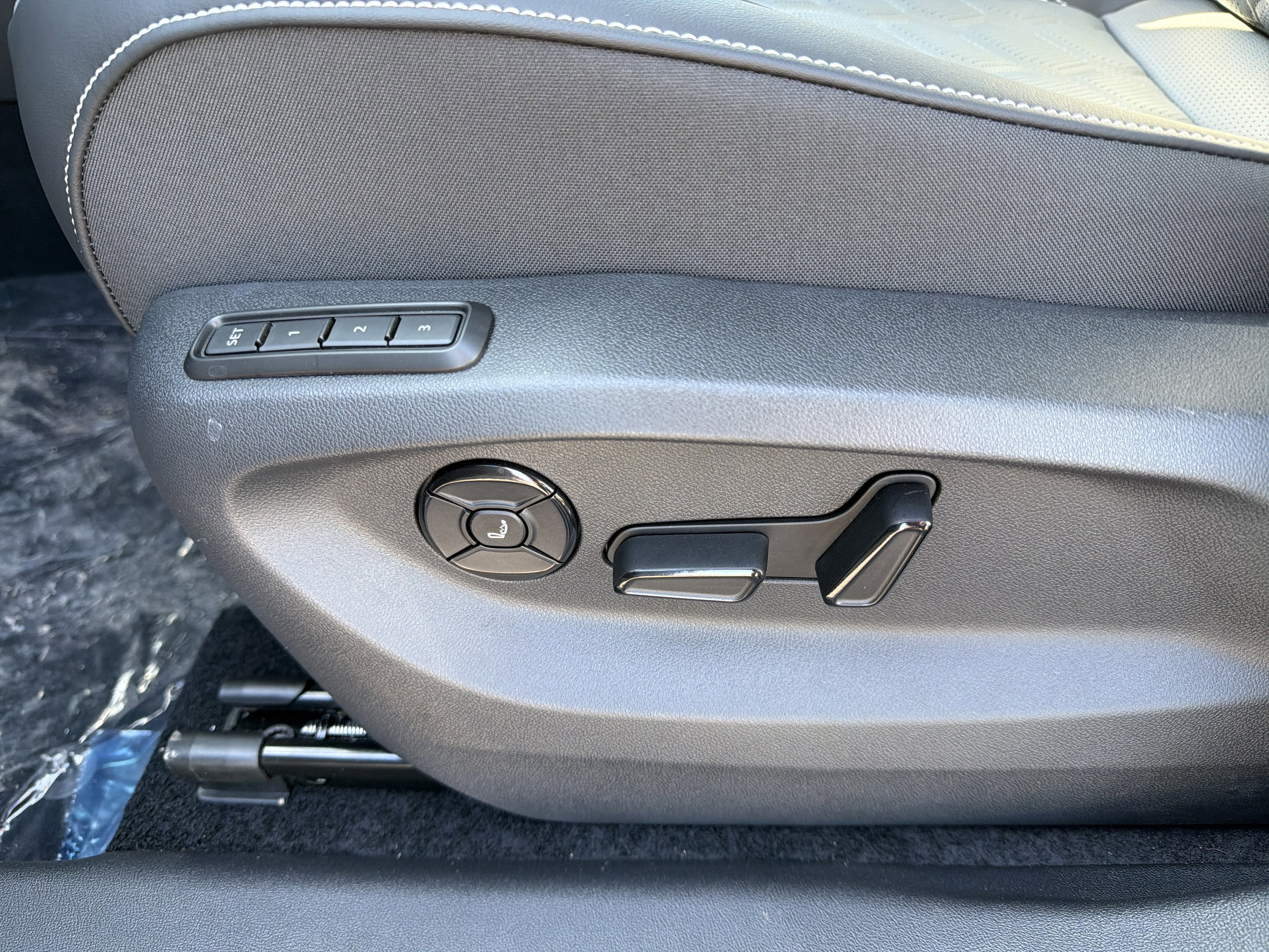 2026 Volkswagen Tiguan 2.0T SEL R-Line Turbo 4MOTION