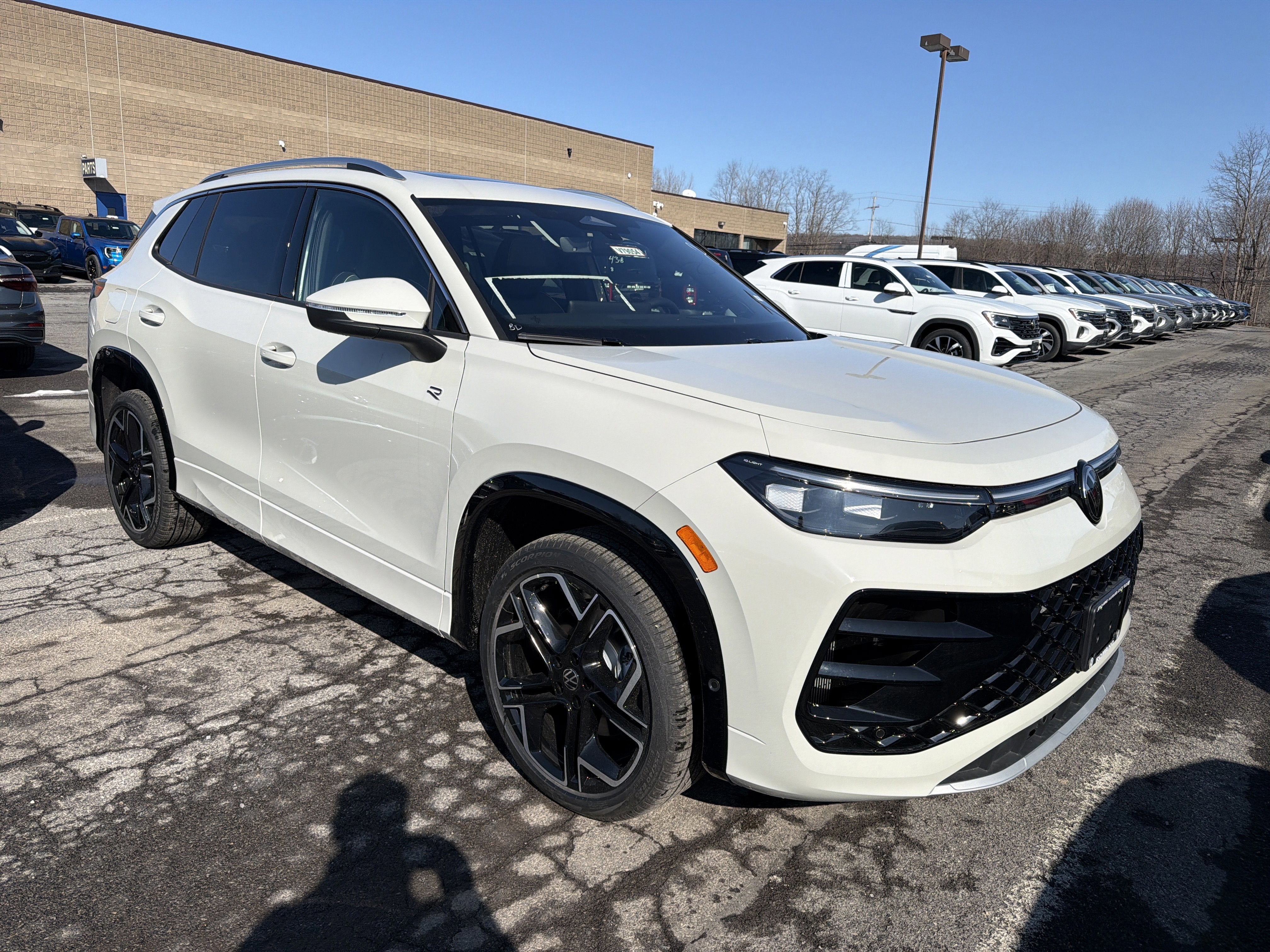 2026 Volkswagen Tiguan 2.0T SEL R-Line Turbo 4MOTION