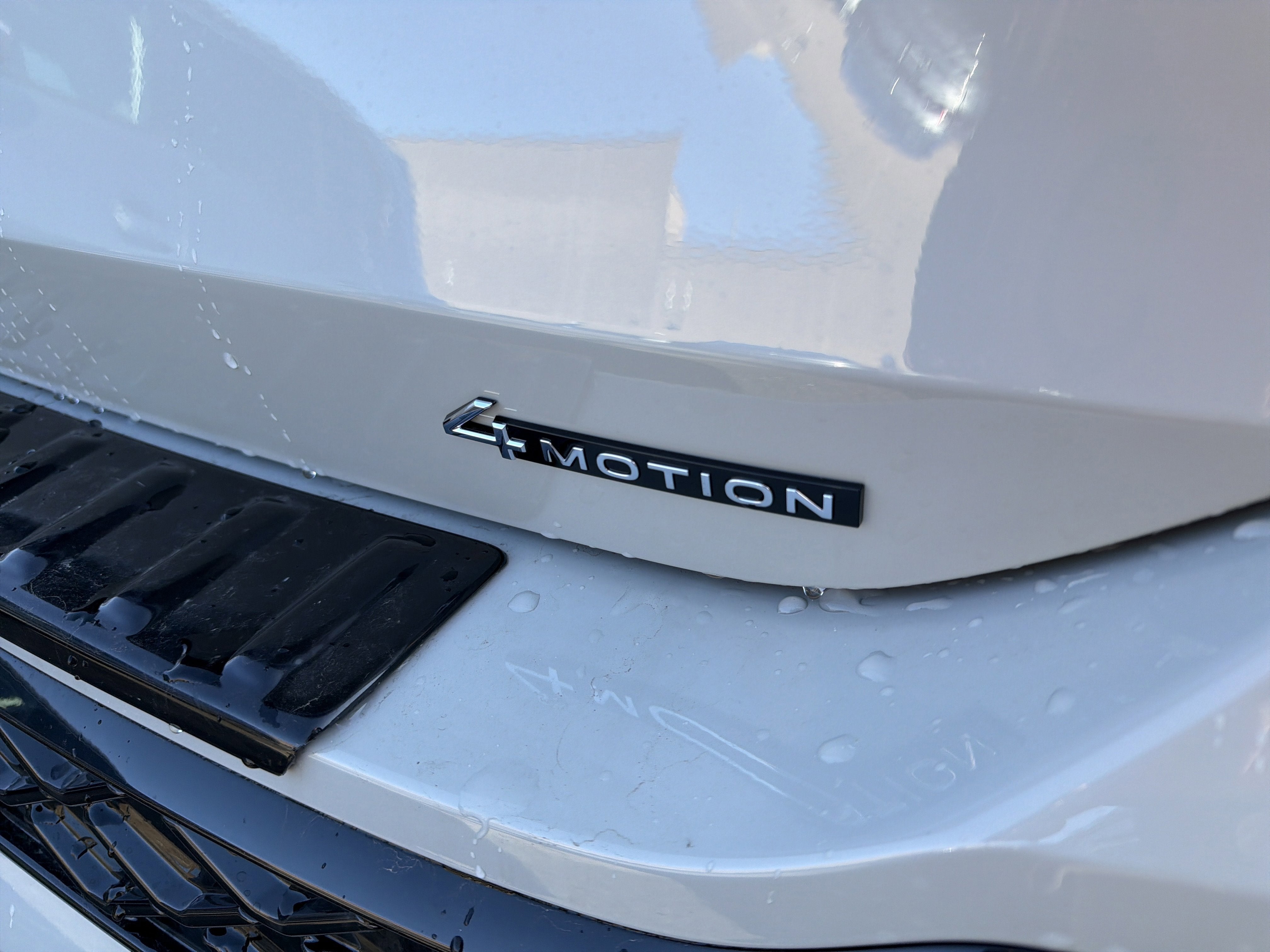 2026 Volkswagen Tiguan 2.0T SEL R-Line Turbo 4MOTION