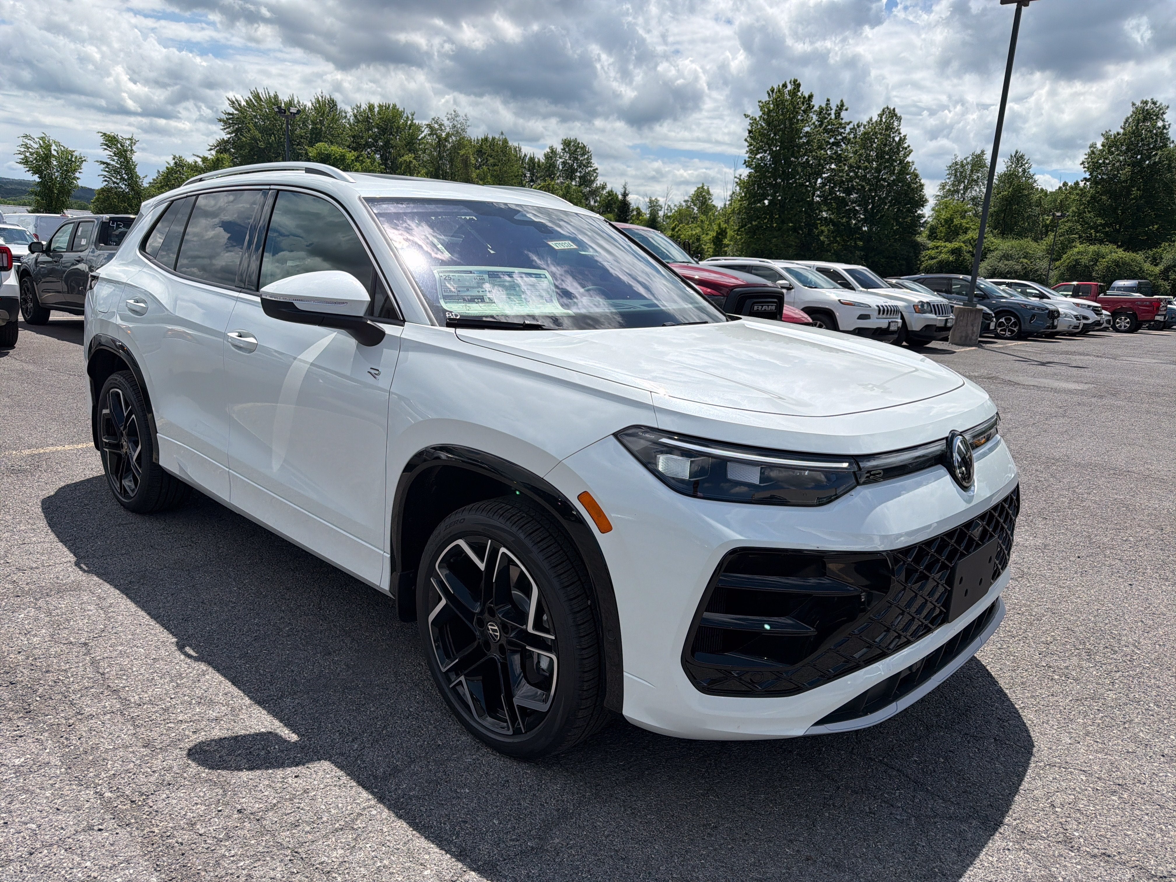 2026 Volkswagen Tiguan SEL R-Line Turbo 4MOTION