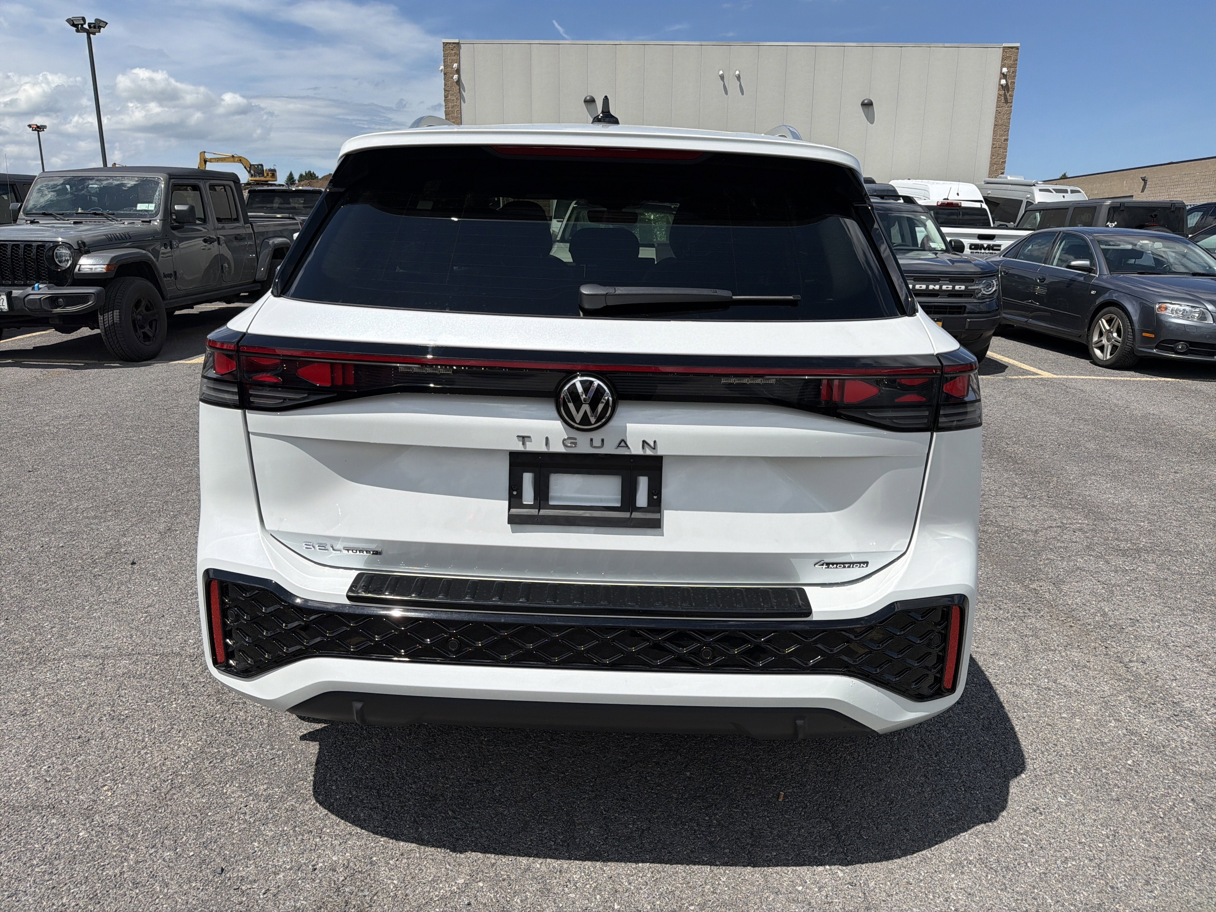 2026 Volkswagen Tiguan SEL R-Line Turbo 4MOTION