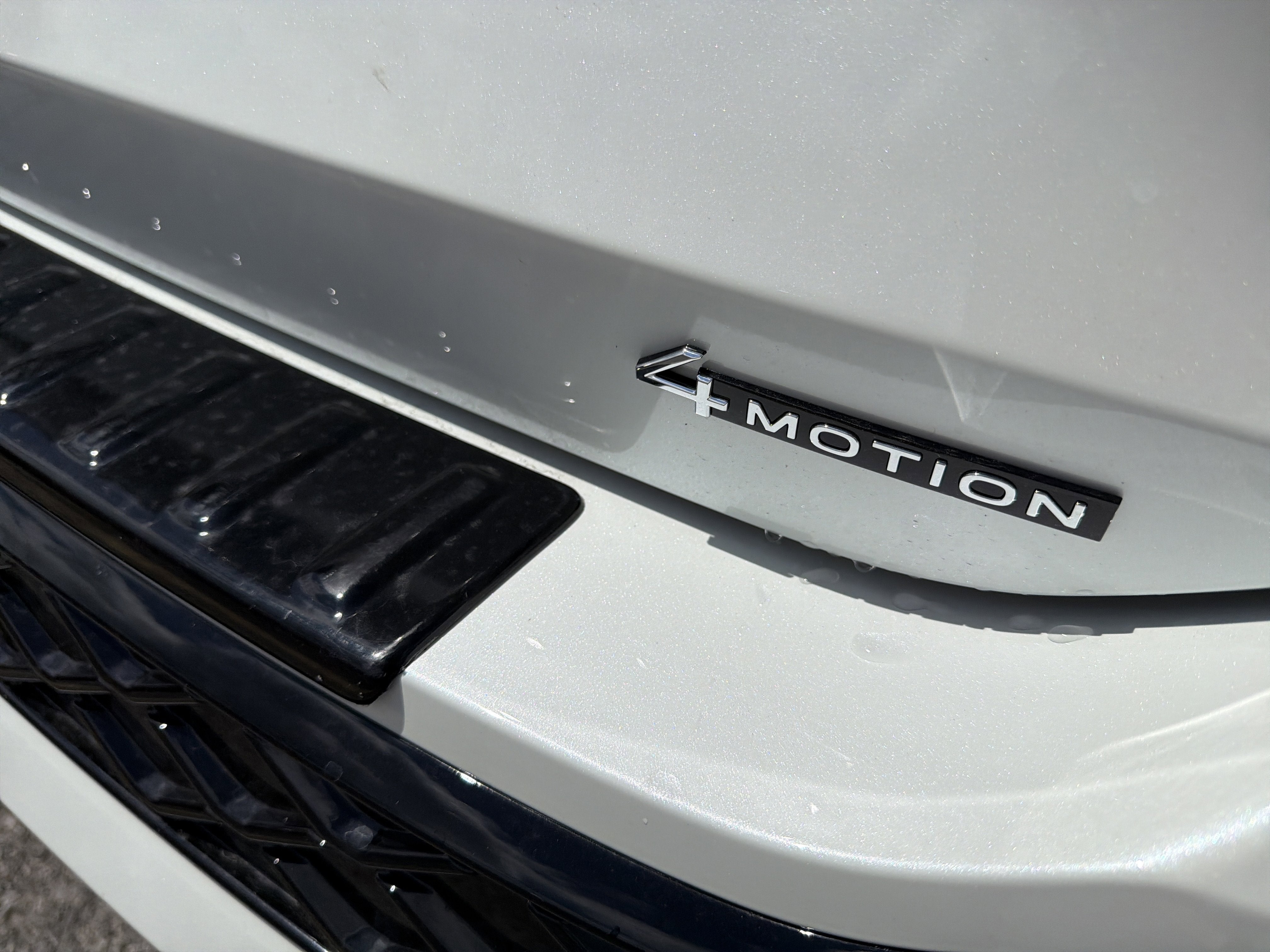2026 Volkswagen Tiguan SEL R-Line Turbo 4MOTION