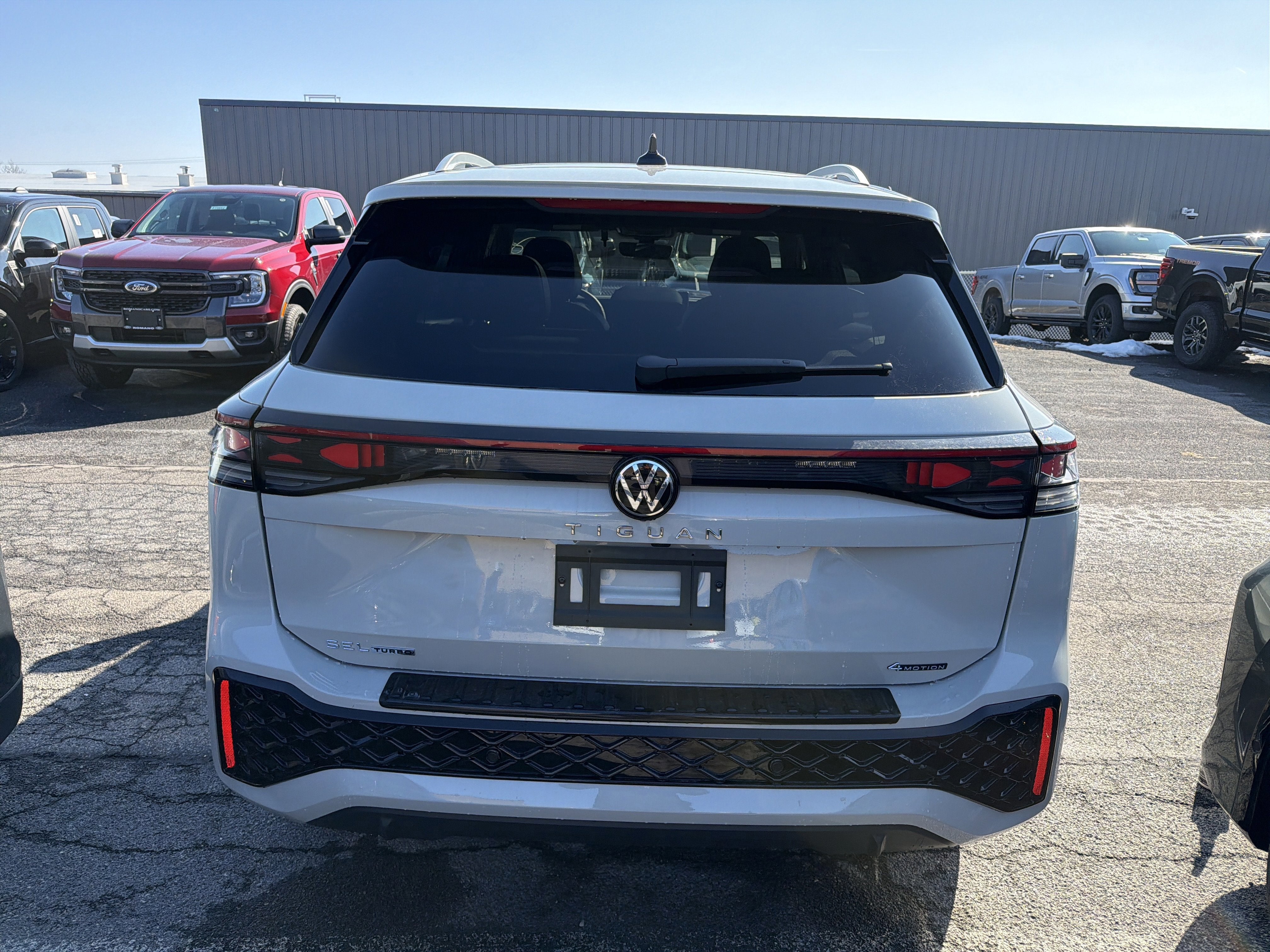 2026 Volkswagen Tiguan SEL R-Line Turbo 4MOTION
