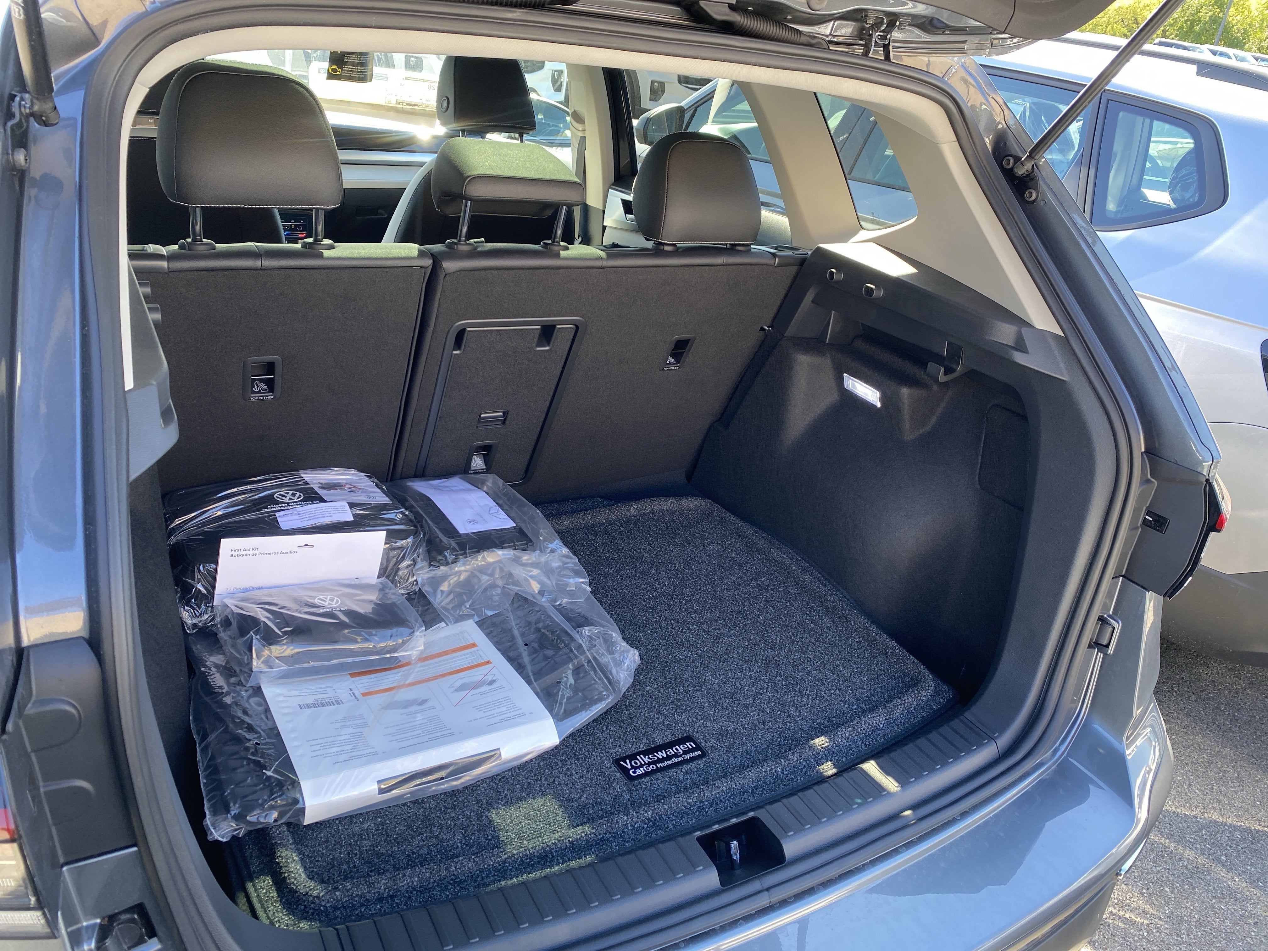 2025 Volkswagen Taos SE 4MOTION