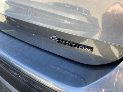 2025 Volkswagen Taos SE 4MOTION