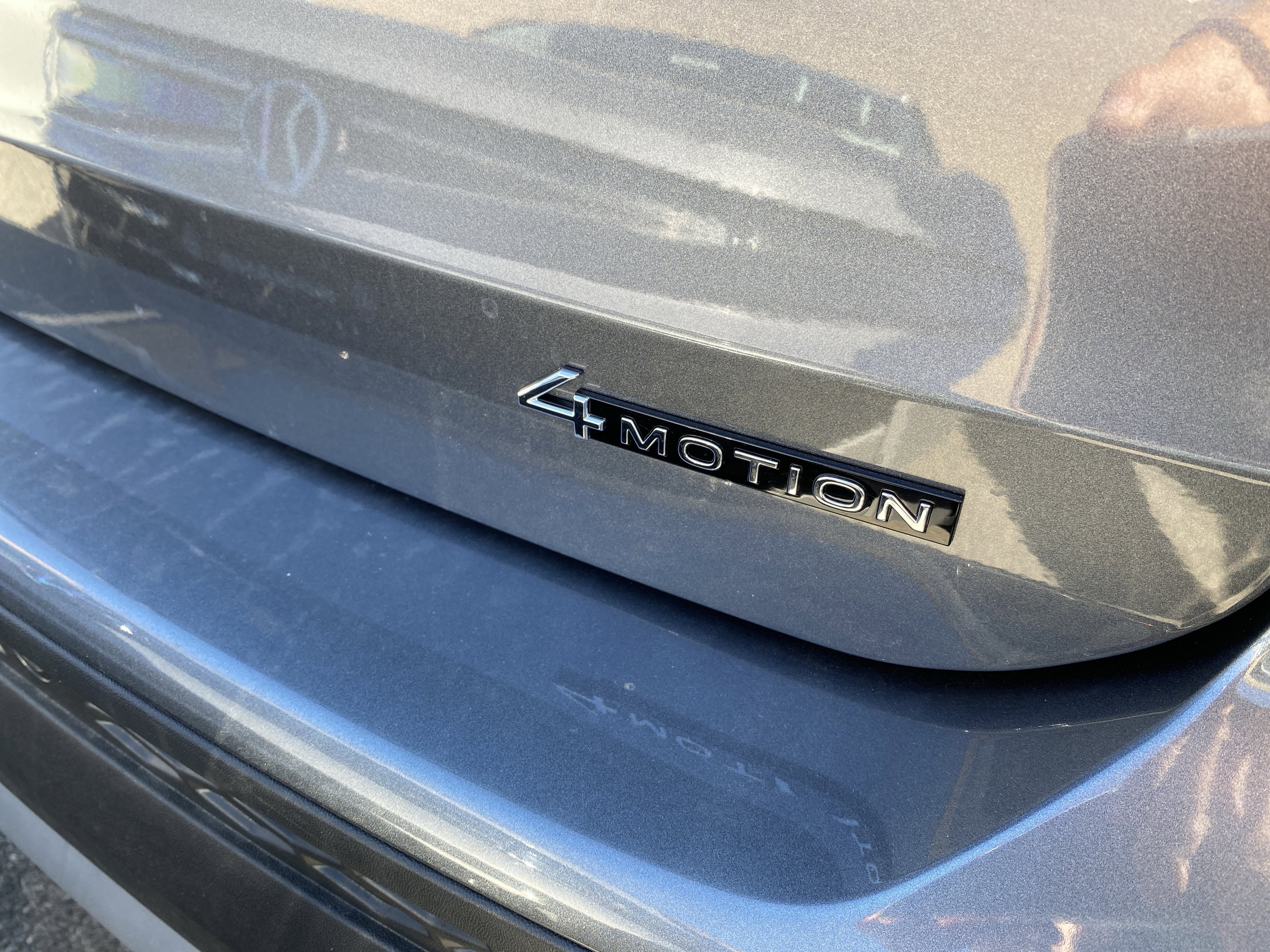 2025 Volkswagen Taos SE 4MOTION