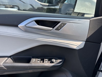2025 Volkswagen Taos SE 4MOTION