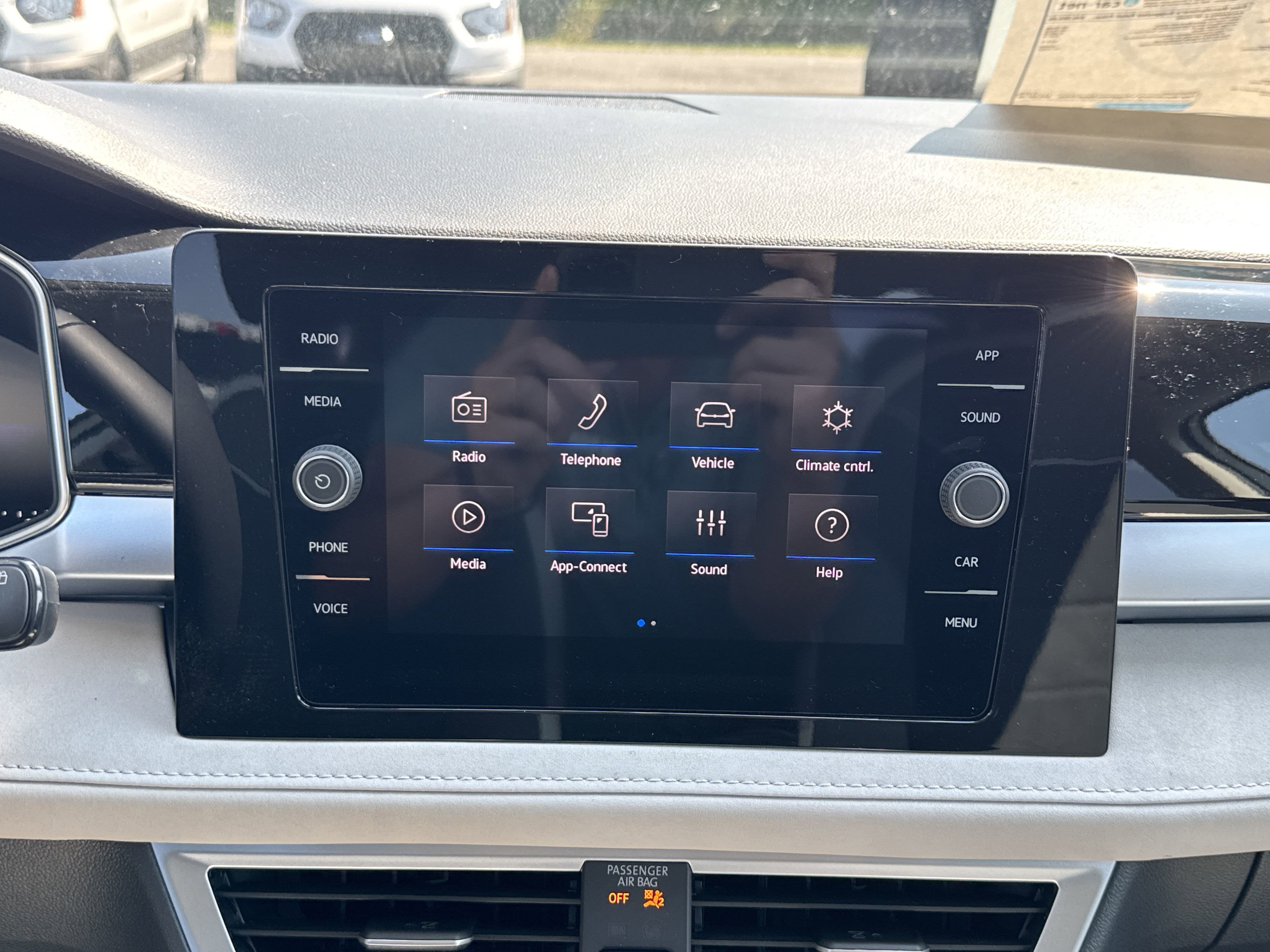 2025 Volkswagen Taos SE 4MOTION