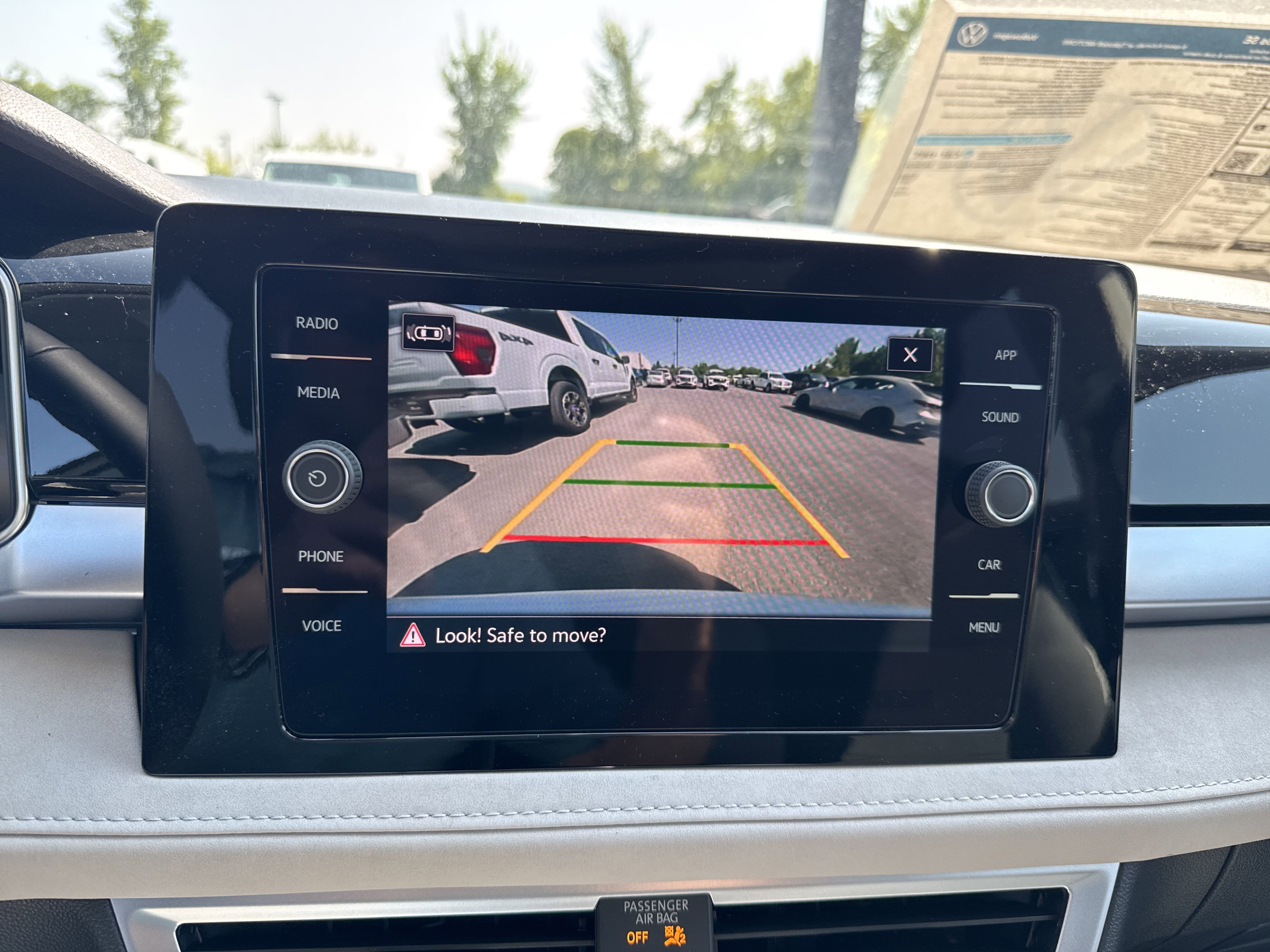 2025 Volkswagen Taos SE 4MOTION