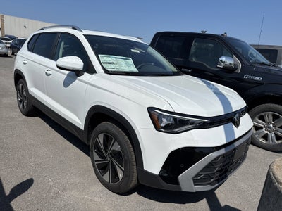 2025 Volkswagen Taos SE 4MOTION
