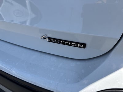 2025 Volkswagen Taos SE 4MOTION