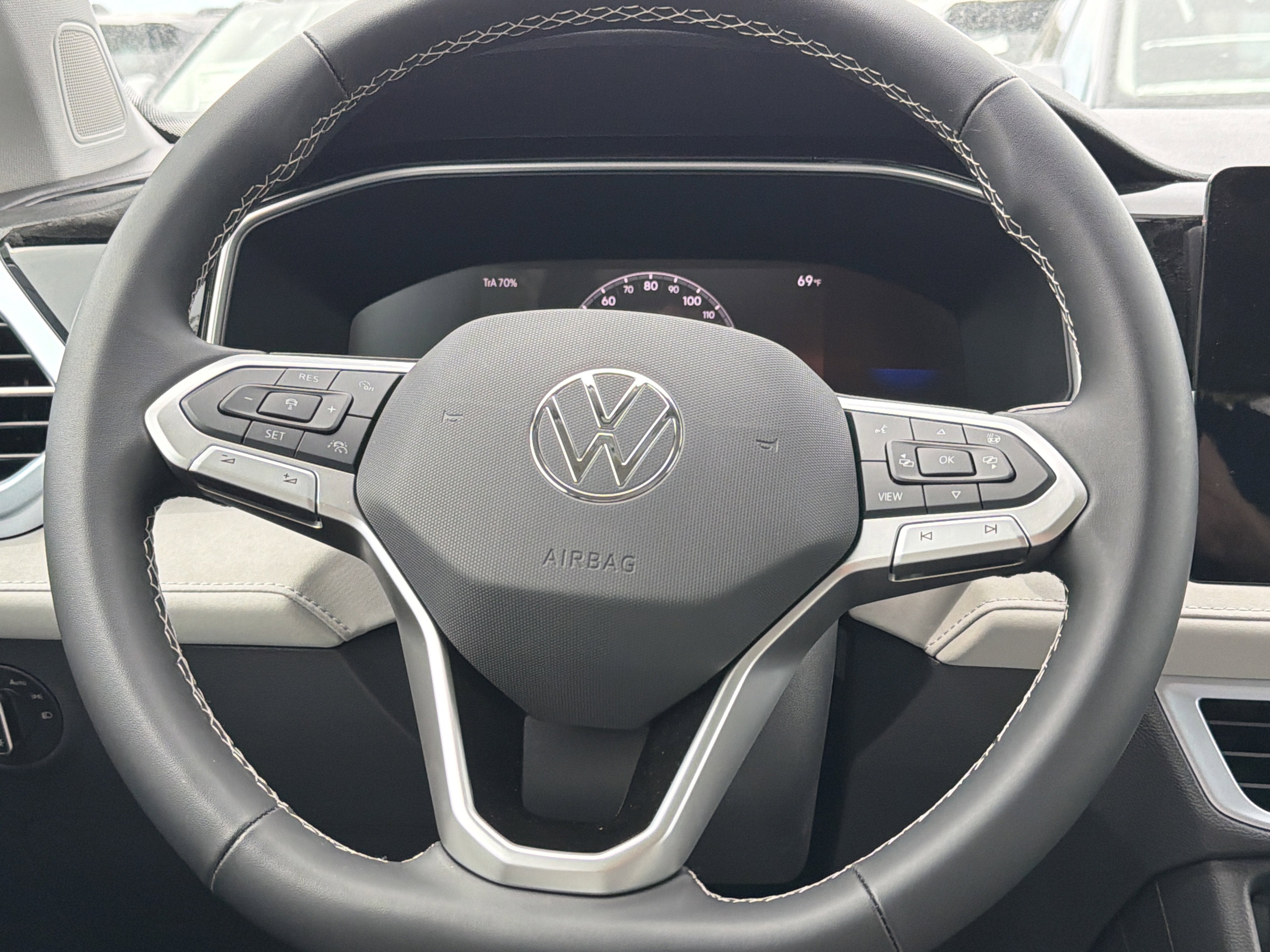 2026 Volkswagen Taos SE 4MOTION