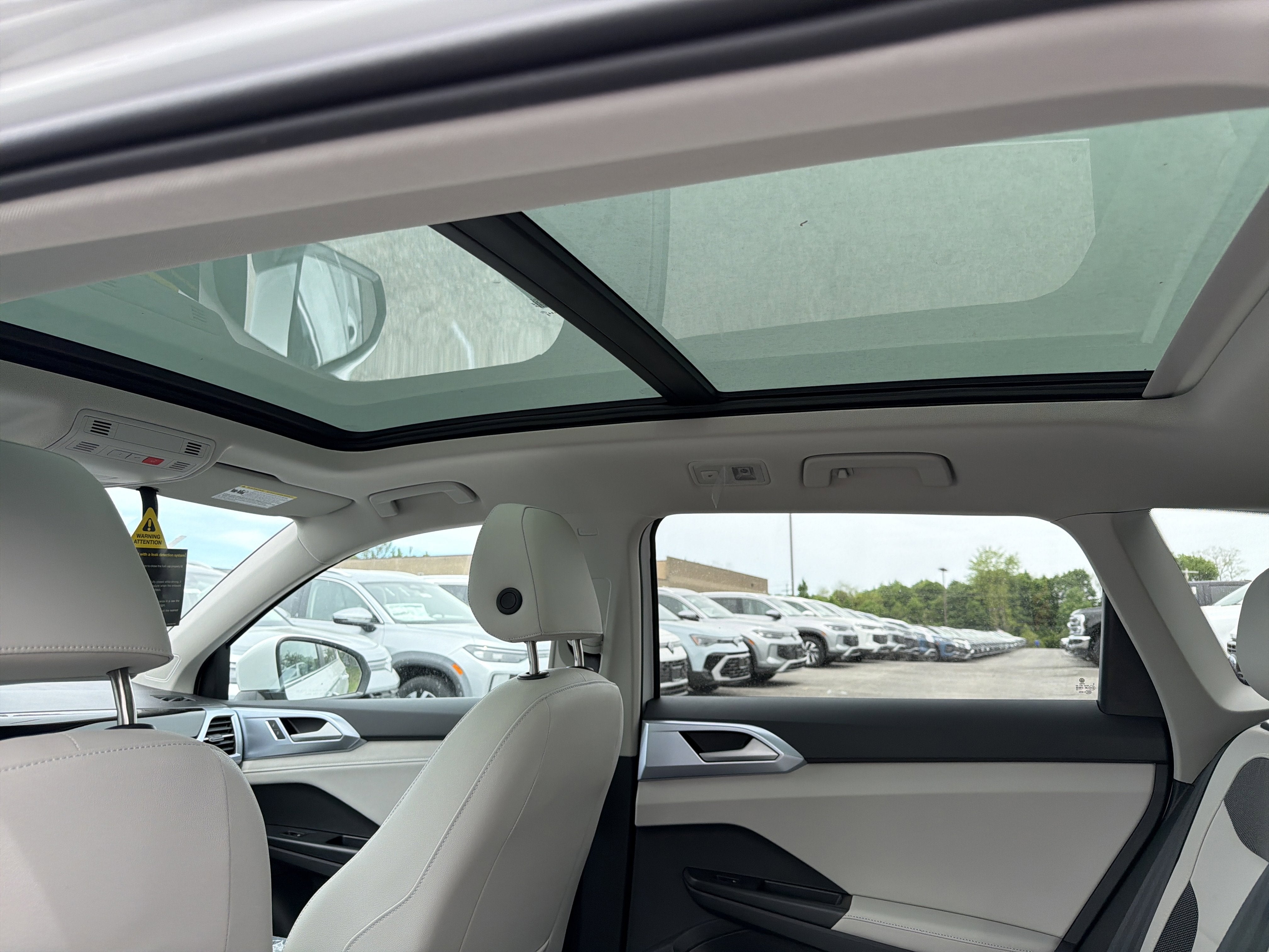 2026 Volkswagen Taos SE 4MOTION