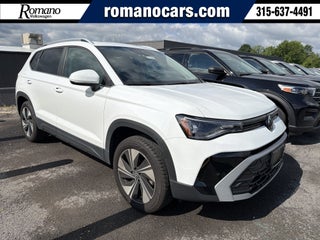2025 Volkswagen Taos SE 4MOTION