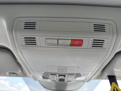 2025 Volkswagen Taos SE 4MOTION