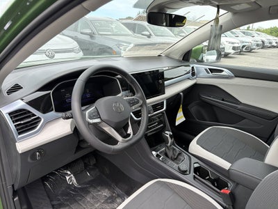 2026 Volkswagen Taos SE 4MOTION