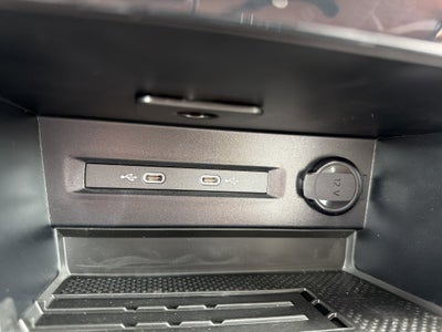 2026 Volkswagen Taos SE 4MOTION