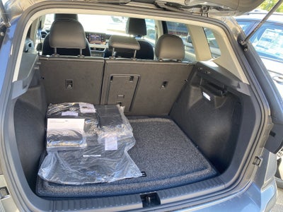 2025 Volkswagen Taos SE 4MOTION