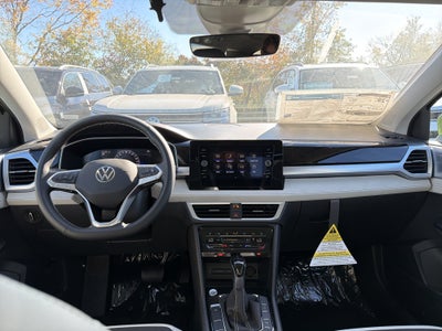 2027 Volkswagen Taos SE 4MOTION