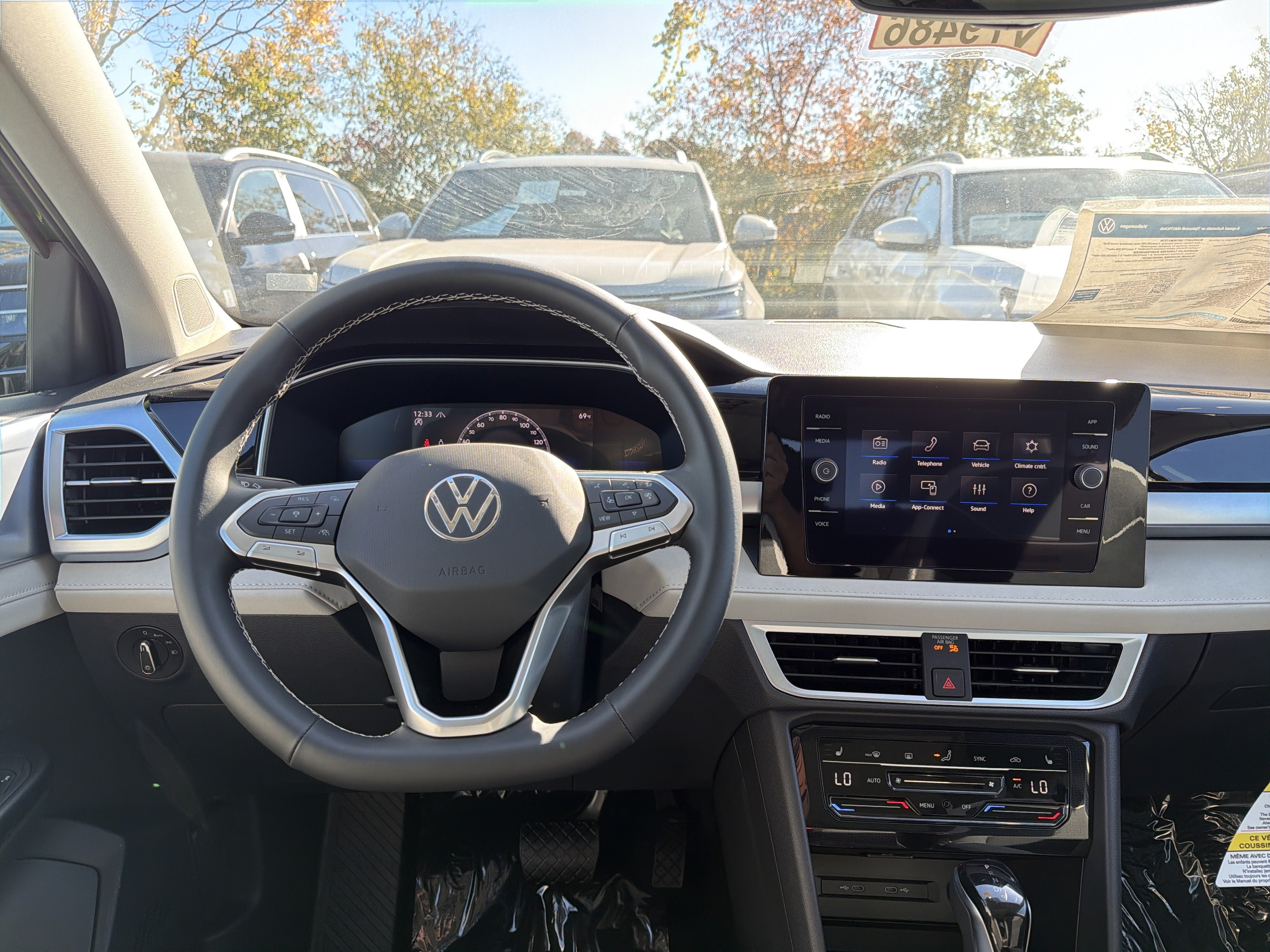 2027 Volkswagen Taos SE 4MOTION